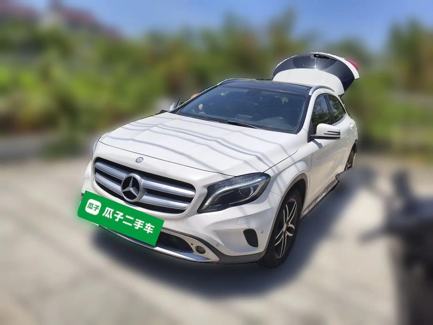 Mercedes-Benz GLA 2015 GLA 220 4MATIC Fashion Model — миниатюра 1
