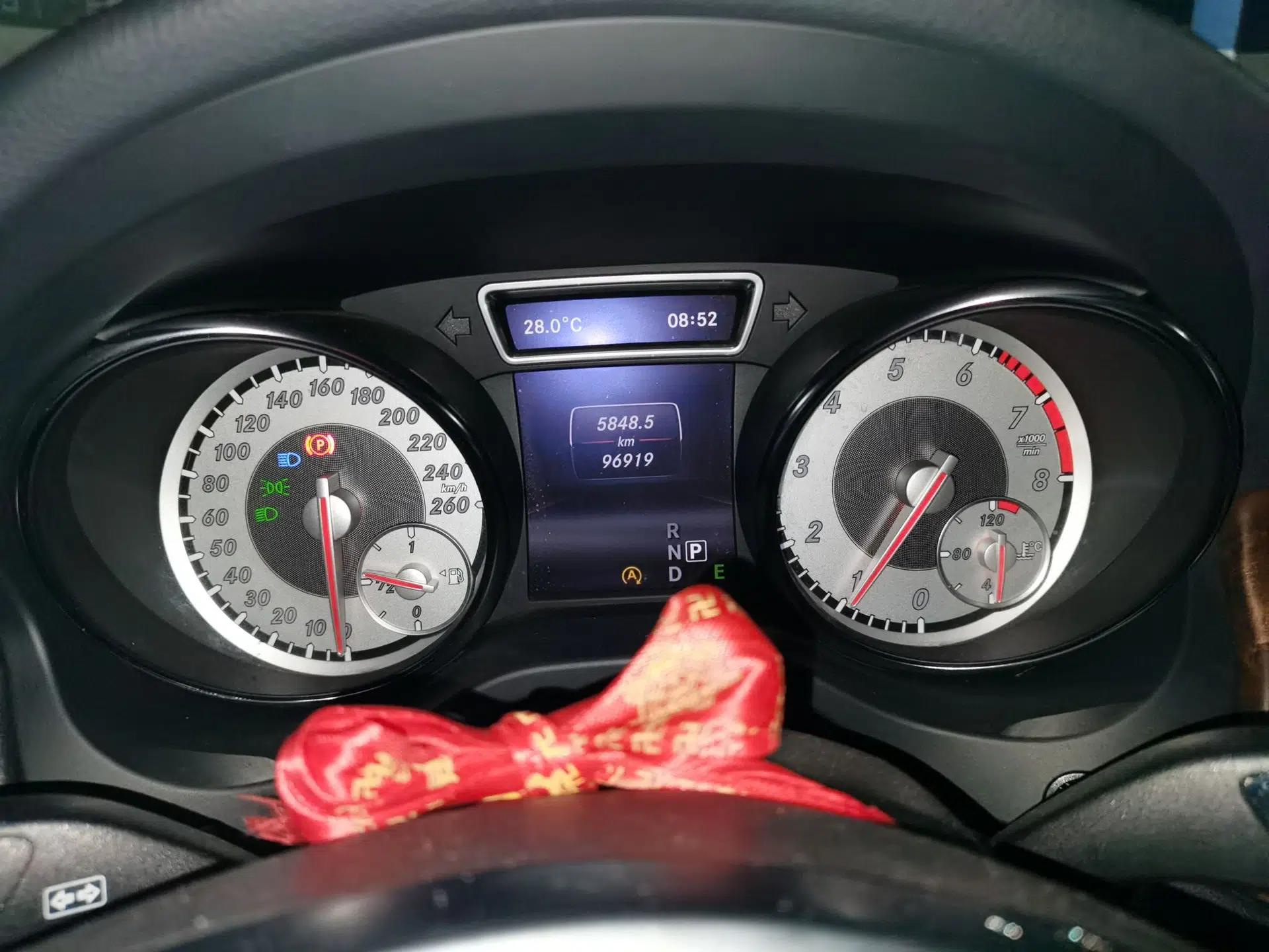Mercedes-Benz GLA 2015 GLA 260 4MATIC — миниатюра 11