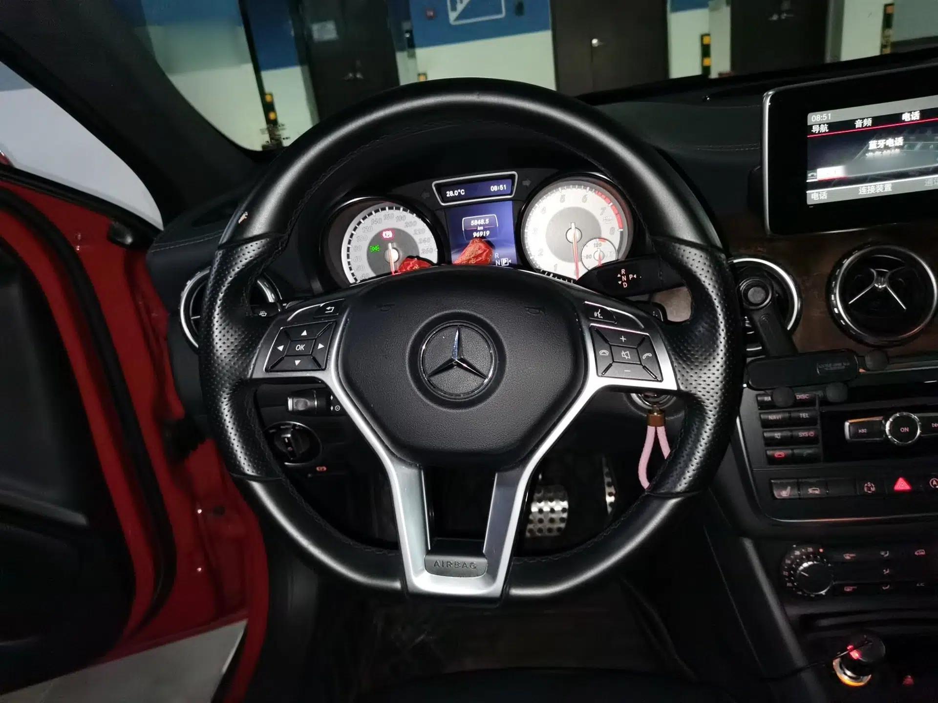 Mercedes-Benz GLA 2015 GLA 260 4MATIC — миниатюра 10