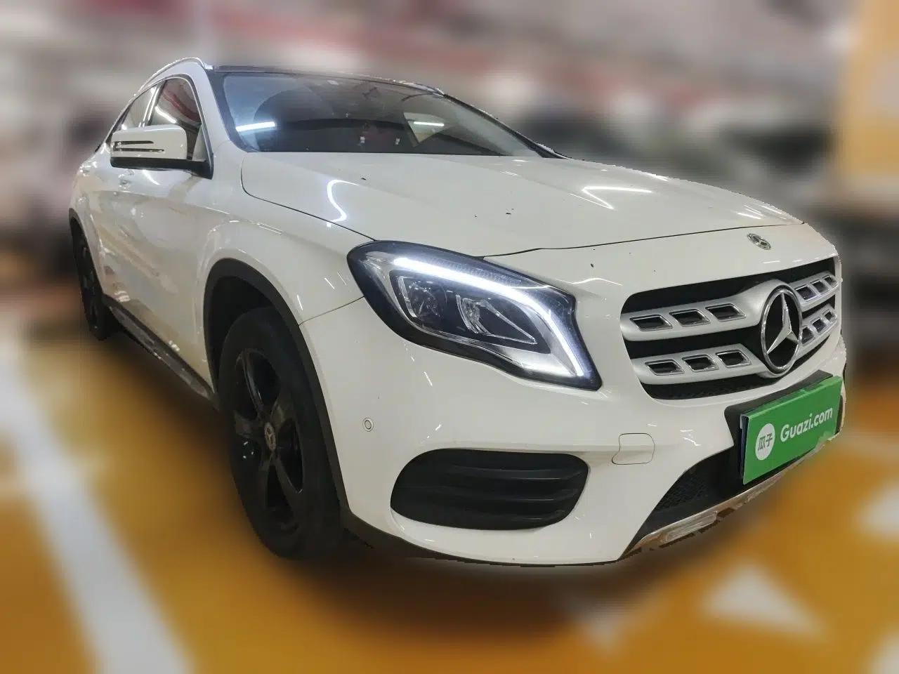 Mercedes-Benz GLA 2019 GLA 200 Fashion Model — миниатюра 3