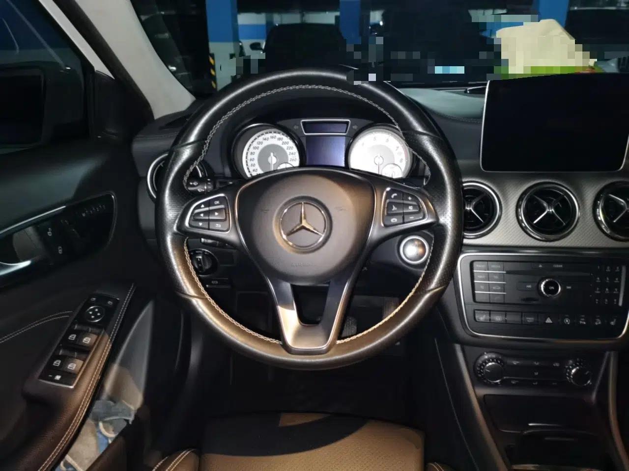 Mercedes-Benz GLA 2016 GLA 220 4MATIC Fashion Edition — миниатюра 10