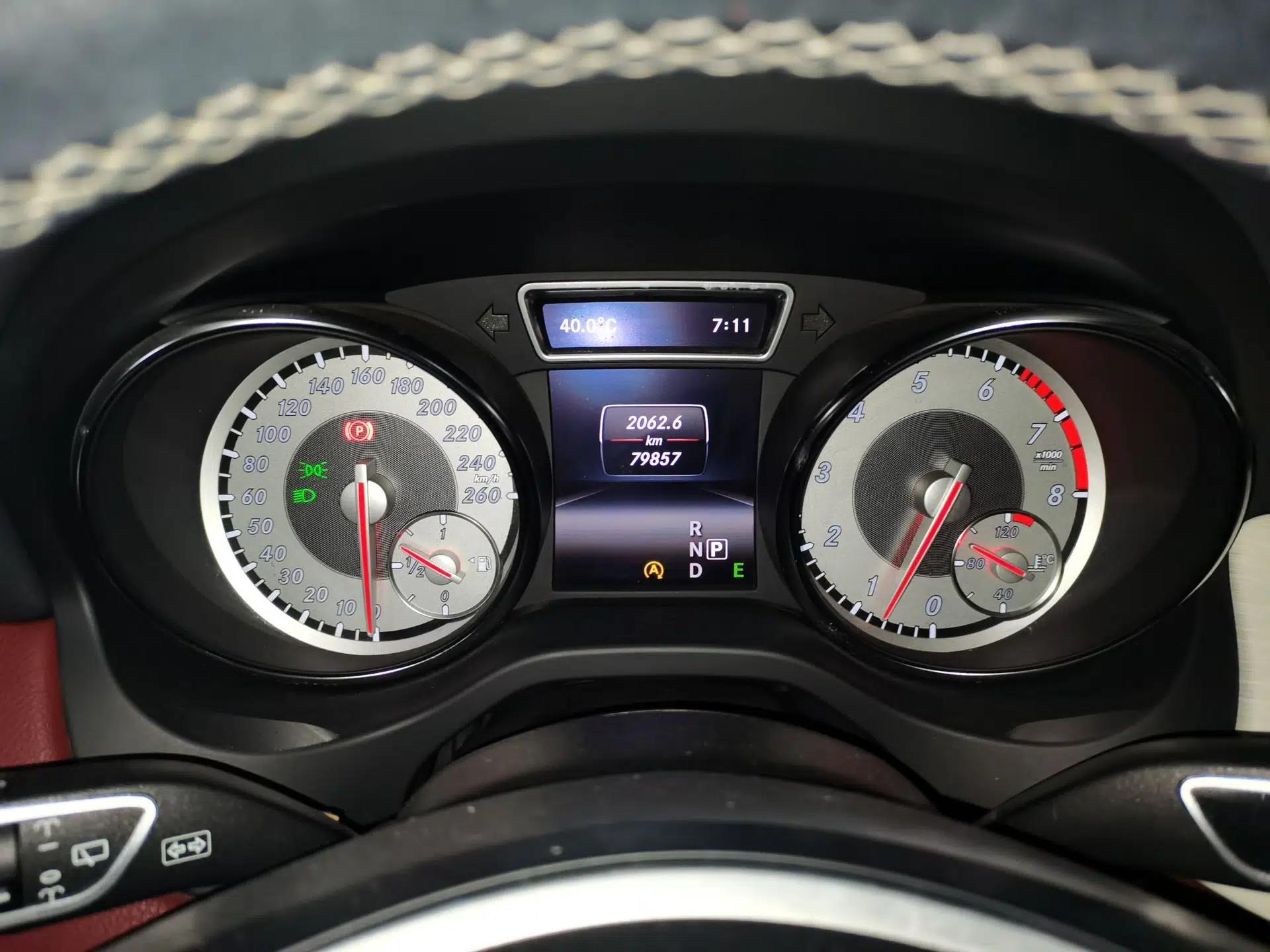 Mercedes-Benz GLA 2015 GLA 200 Fashion Model — миниатюра 11