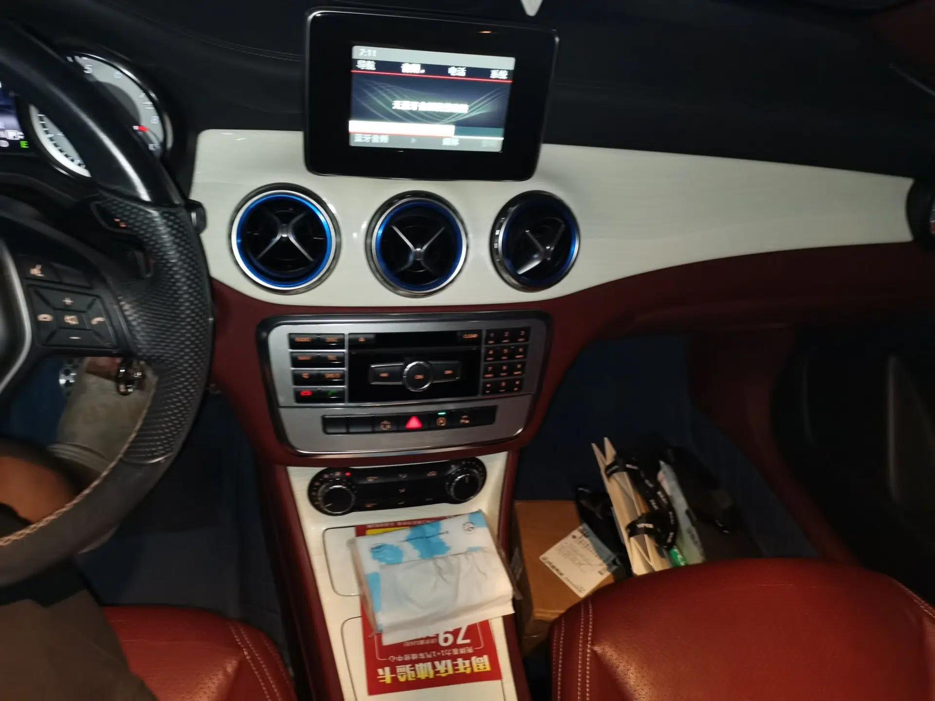 Mercedes-Benz GLA 2015 GLA 200 Fashion Model — миниатюра 13