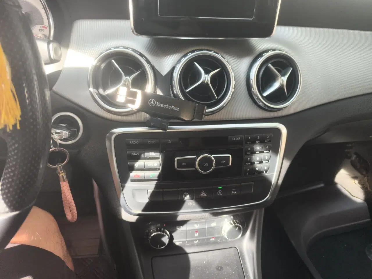 Mercedes-Benz GLA 2015 GLA 200 Fashion Model — миниатюра 13