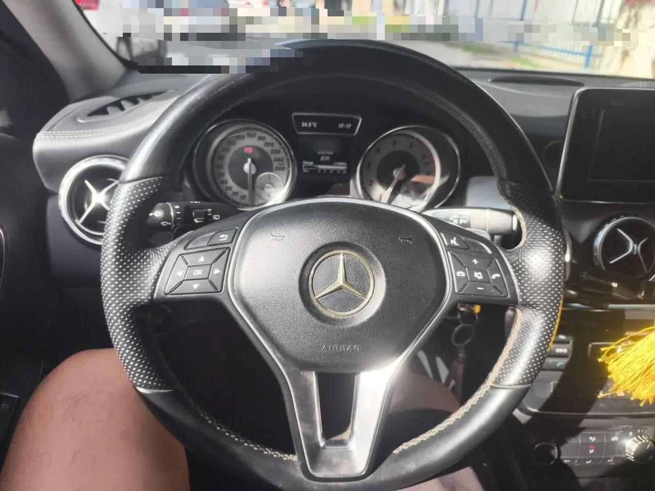 Mercedes-Benz GLA 2015 GLA 200 Fashion Model — миниатюра 10