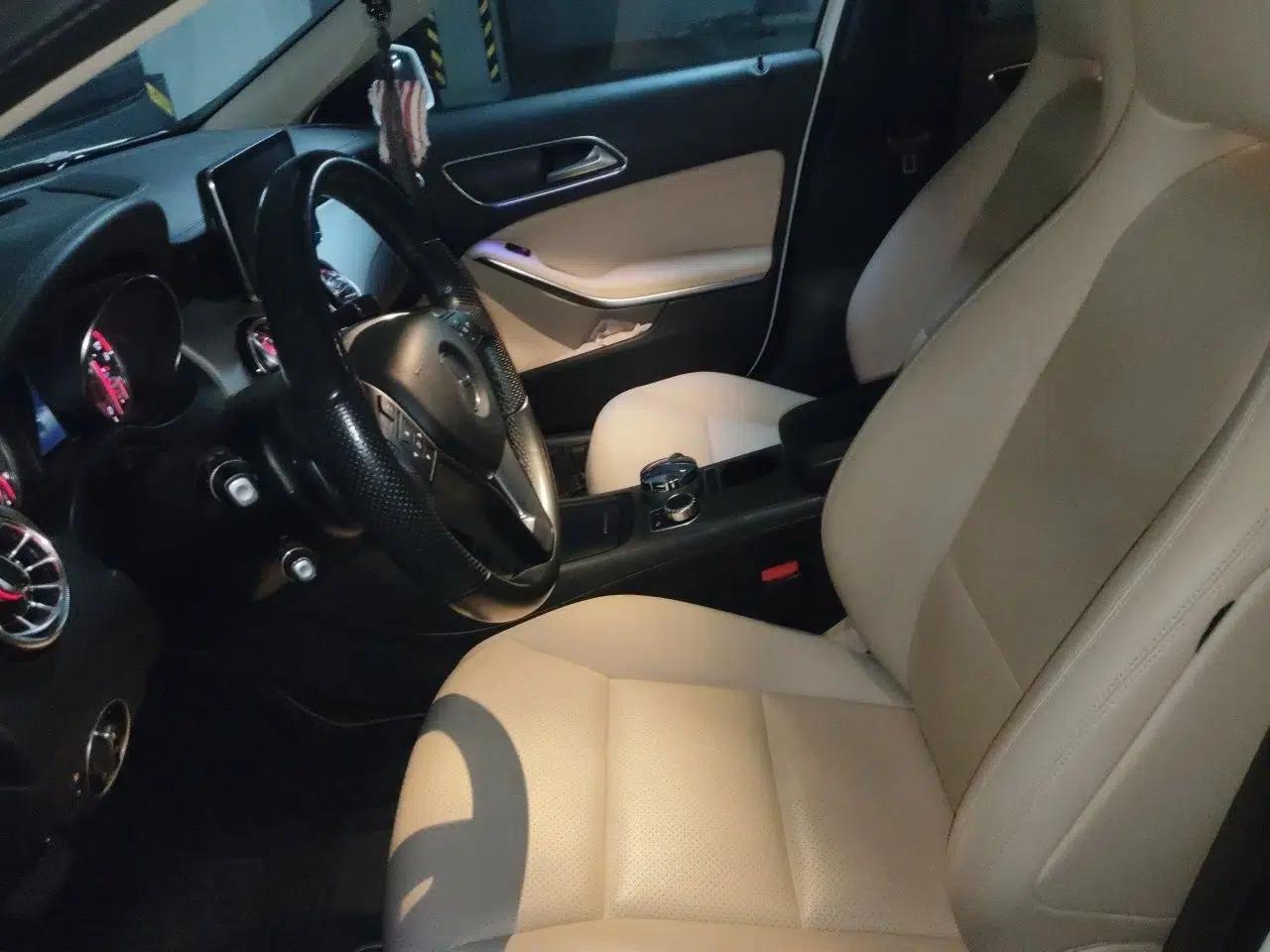 Mercedes-Benz GLA 2015 GLA 220 4MATIC Fashion Model — миниатюра 15