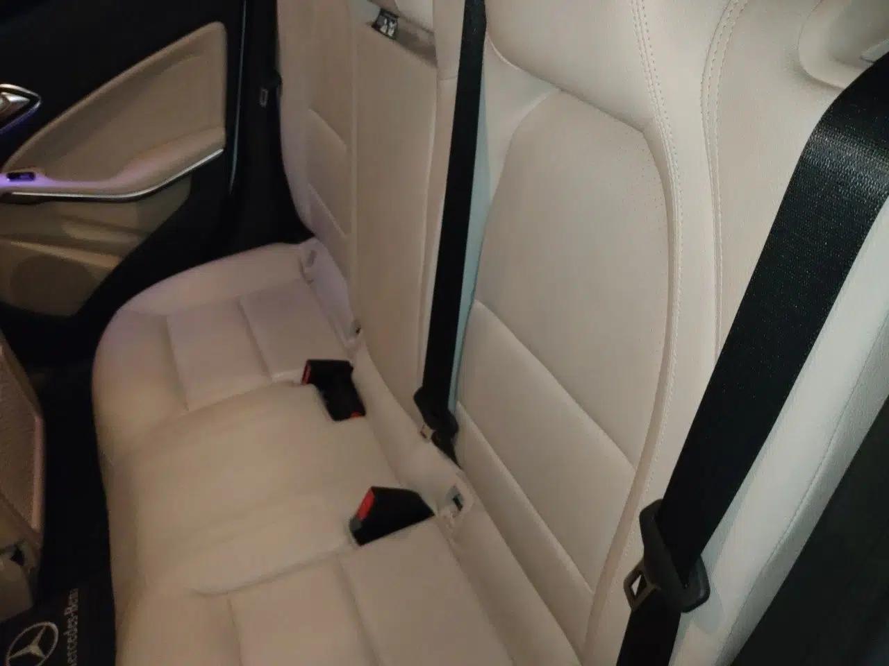 Mercedes-Benz GLA 2015 GLA 220 4MATIC Fashion Model — миниатюра 17