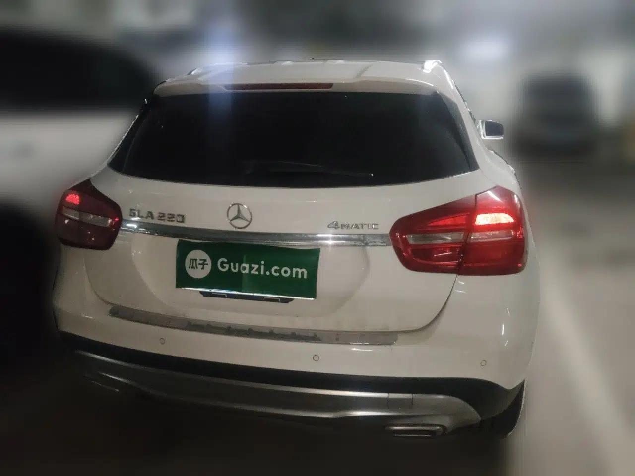 Mercedes-Benz GLA 2015 GLA 220 4MATIC Fashion Model — миниатюра 5