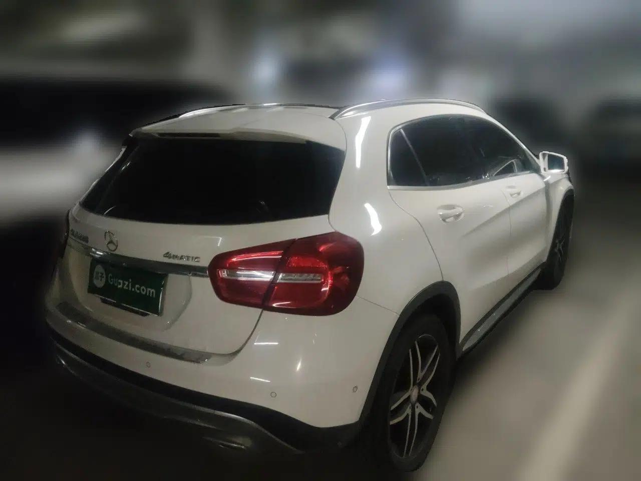 Mercedes-Benz GLA 2015 GLA 220 4MATIC Fashion Model — миниатюра 6
