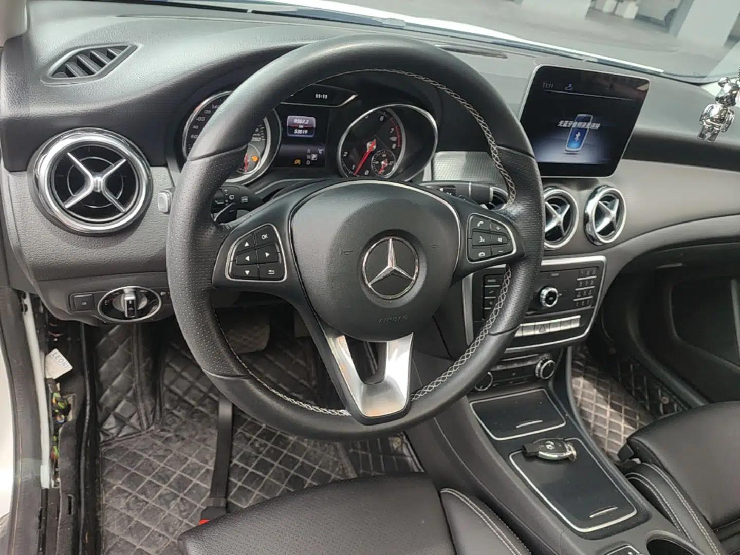 Mercedes-Benz GLA 2018 GLA 200 Sport Edition — миниатюра 13