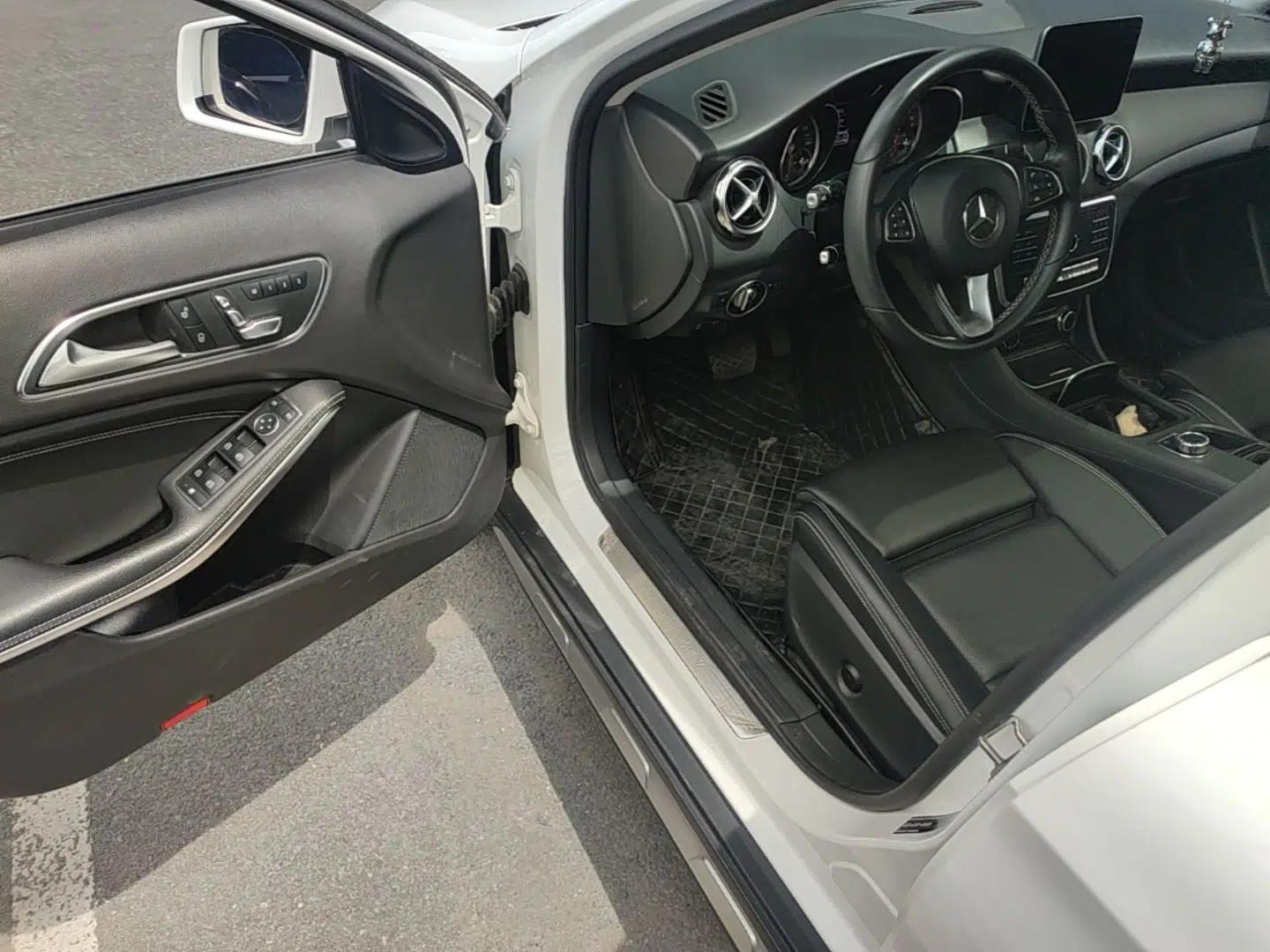Mercedes-Benz GLA 2018 GLA 200 Sport Edition — миниатюра 18