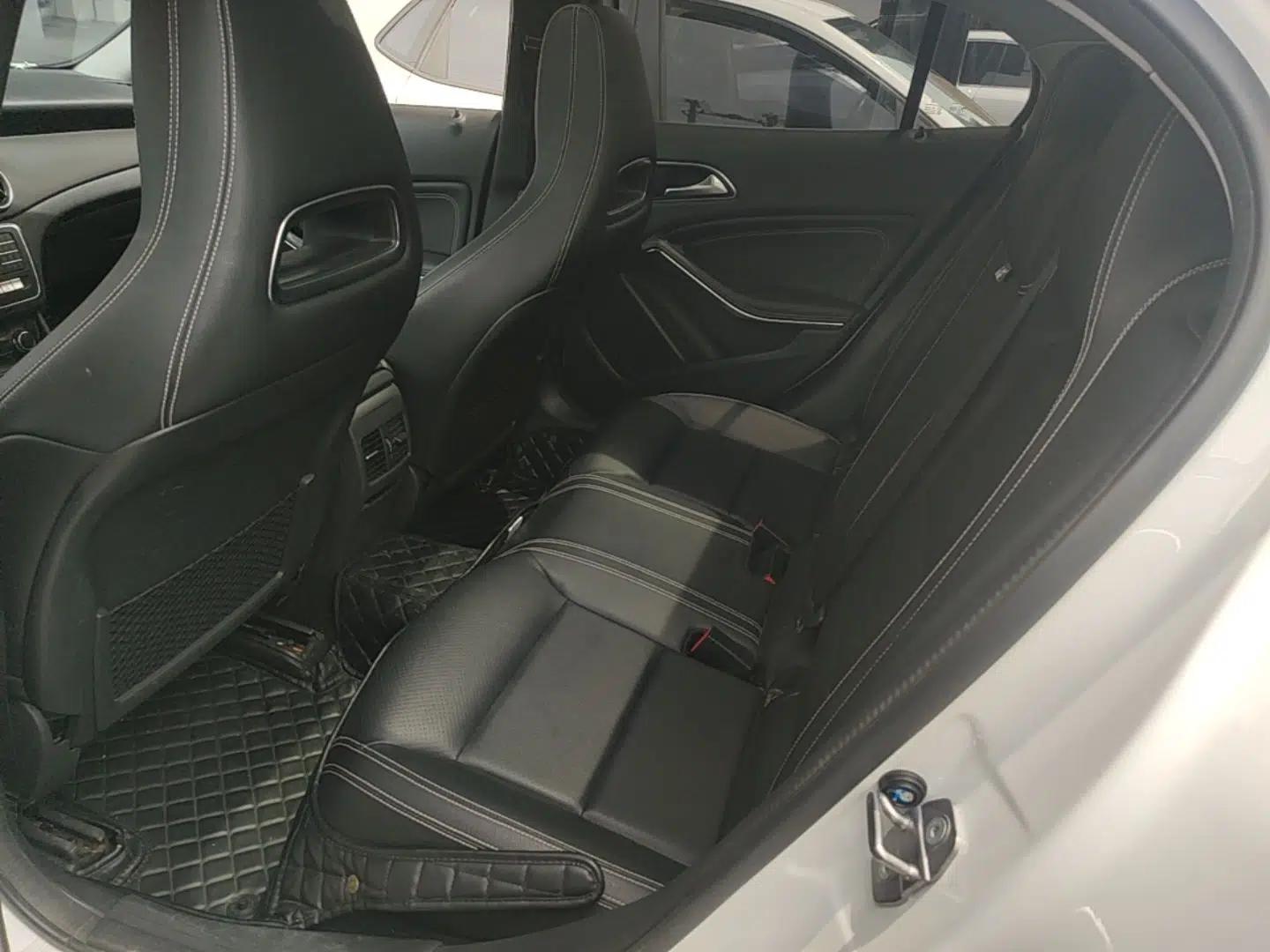 Mercedes-Benz GLA 2018 GLA 200 Sport Edition — миниатюра 20