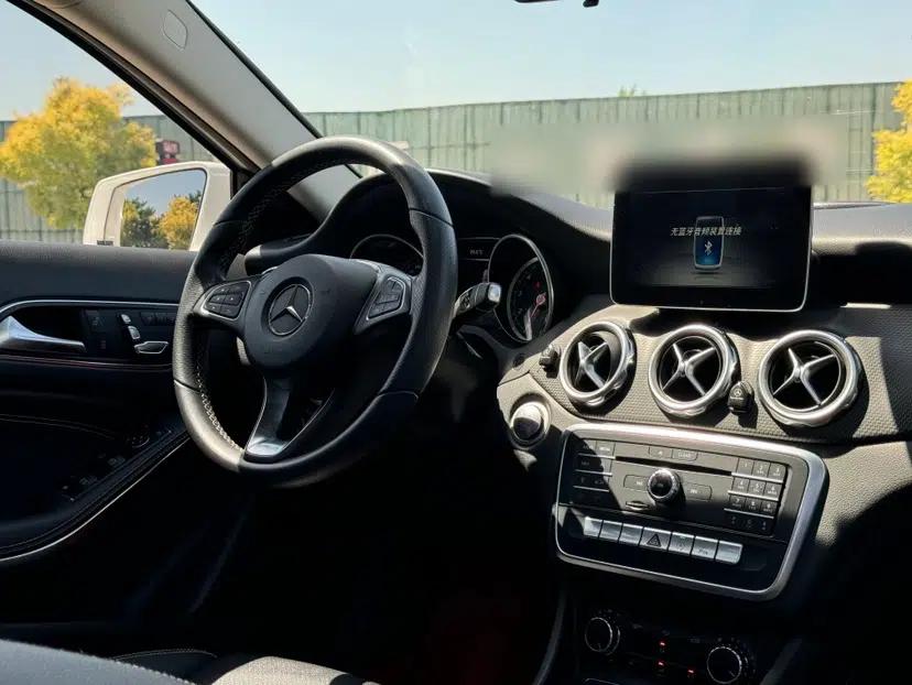 Mercedes-Benz GLA 2017 GLA 200 Sport Edition — миниатюра 13