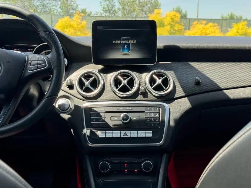 Mercedes-Benz GLA 2017 GLA 200 Sport Edition — миниатюра 15