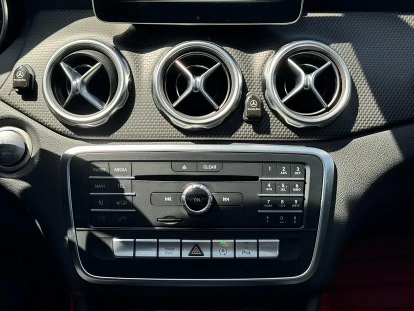 Mercedes-Benz GLA 2017 GLA 200 Sport Edition — миниатюра 16