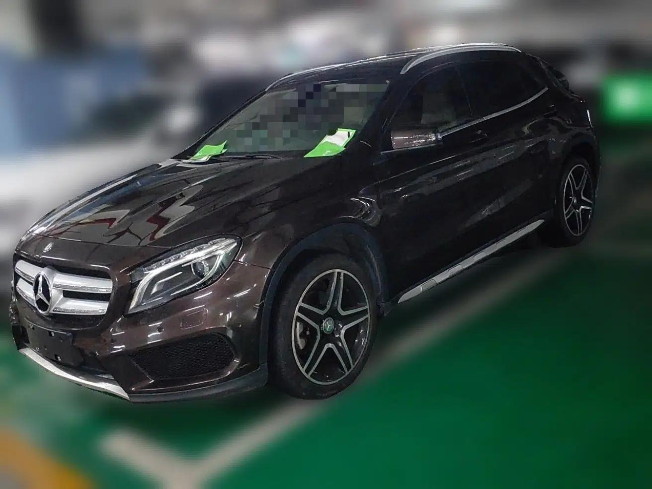 Mercedes-Benz GLA 2016 GLA 200 Fashion Model — миниатюра 1