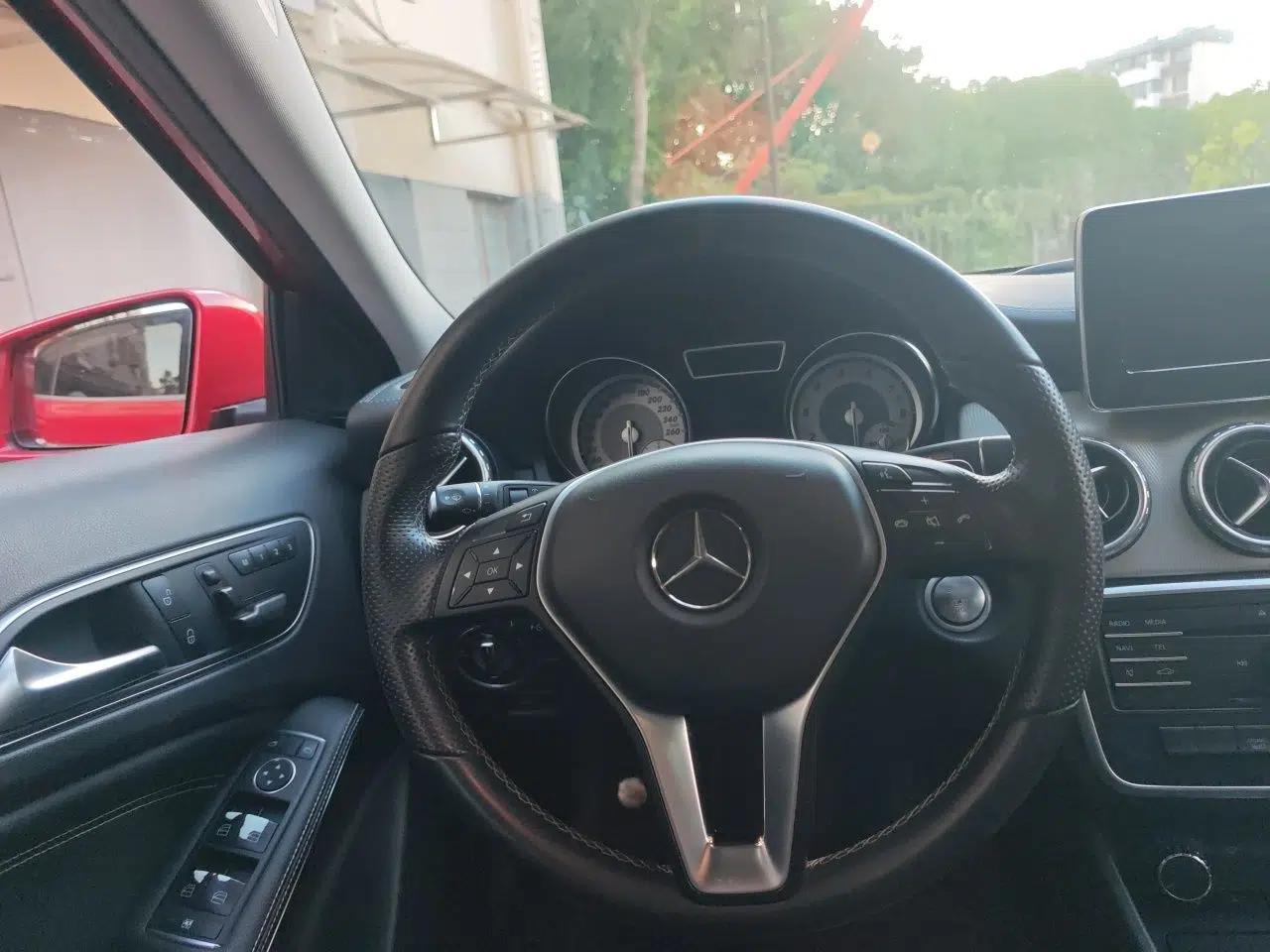 Mercedes-Benz GLA 2016 GLA 200 Fashion Model — миниатюра 10