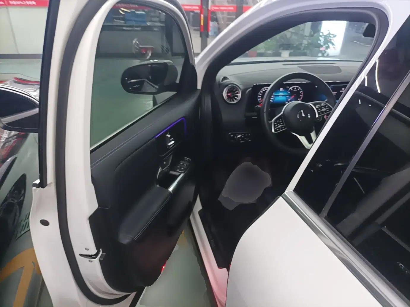 Mercedes-Benz GLA 2022 Facelifted GLA 200 — миниатюра 28