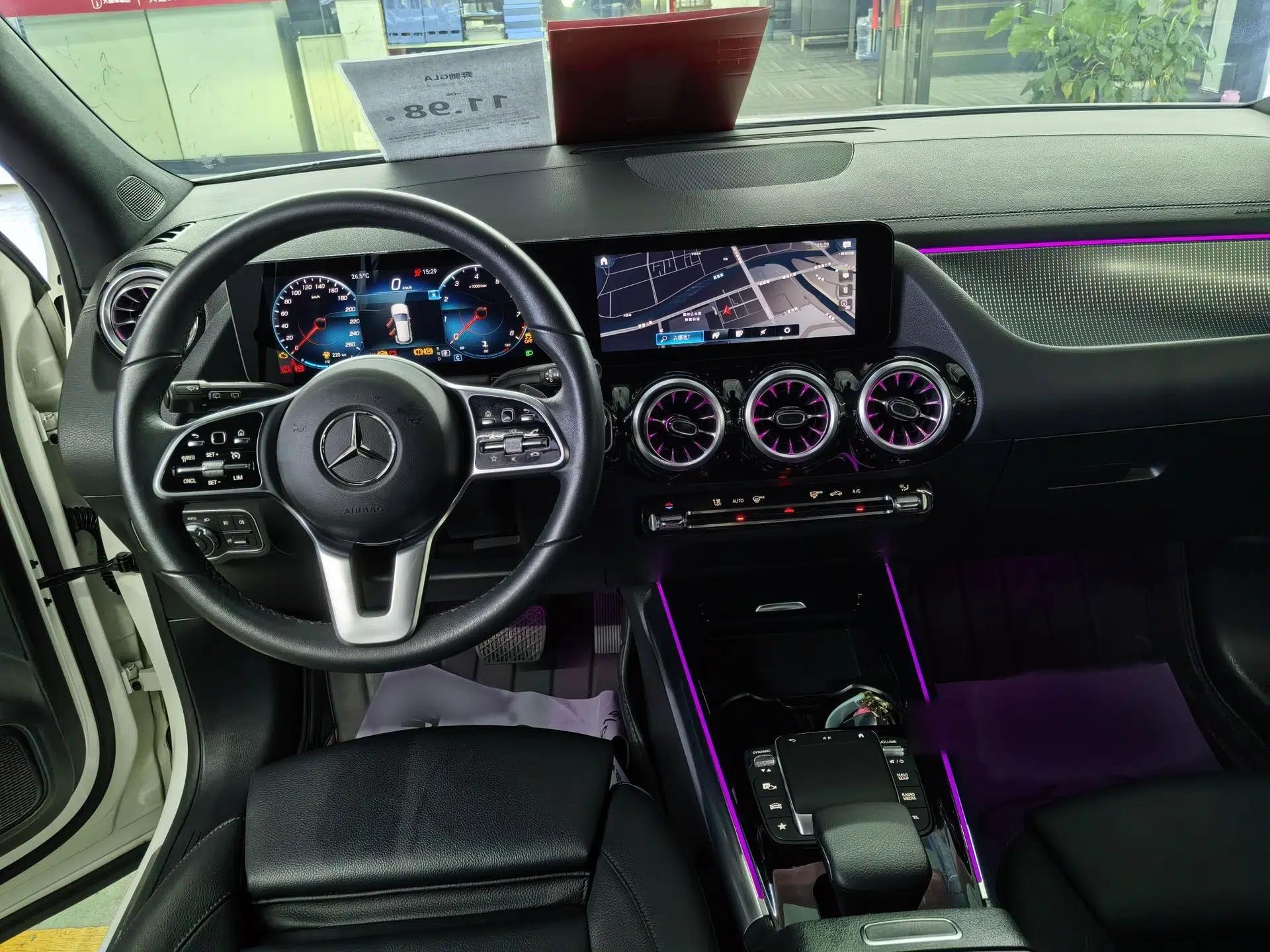 Mercedes-Benz GLA 2022 Facelifted GLA 200 — миниатюра 35