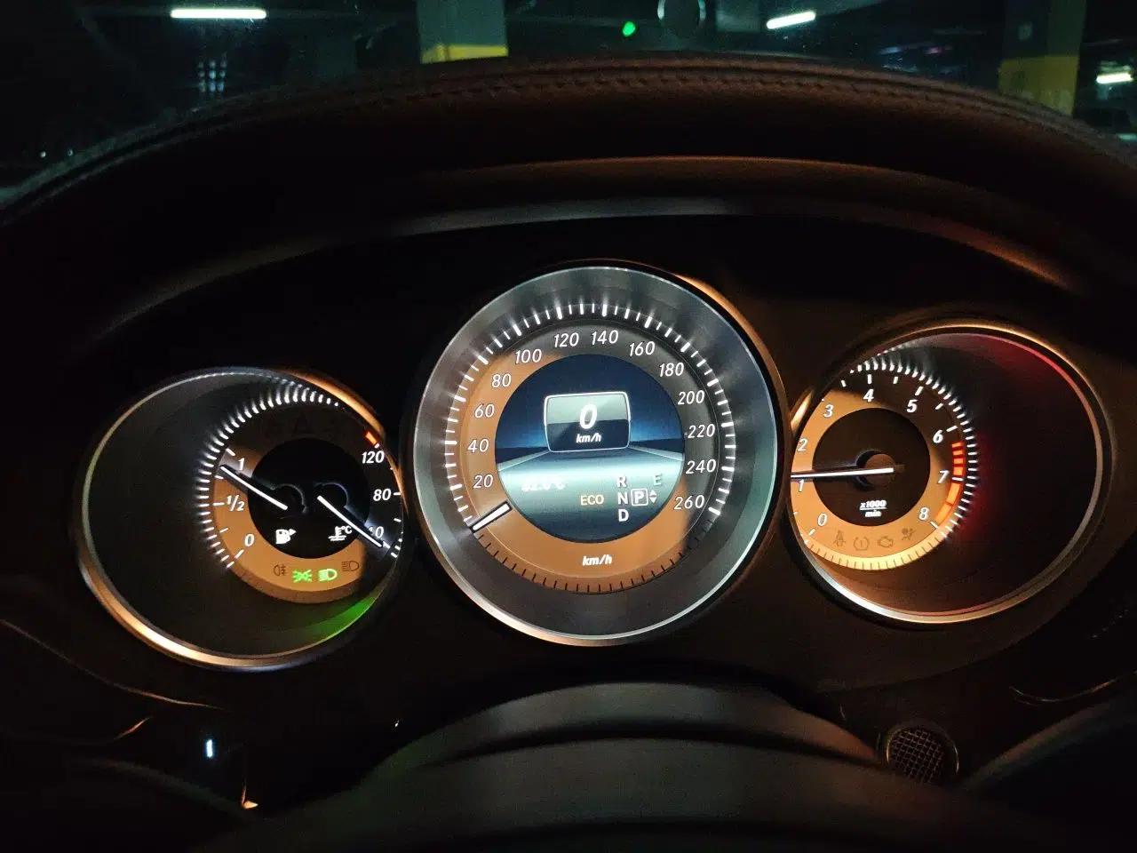 Mercedes-Benz CLS 2012 CLS 300 CGI — миниатюра 11