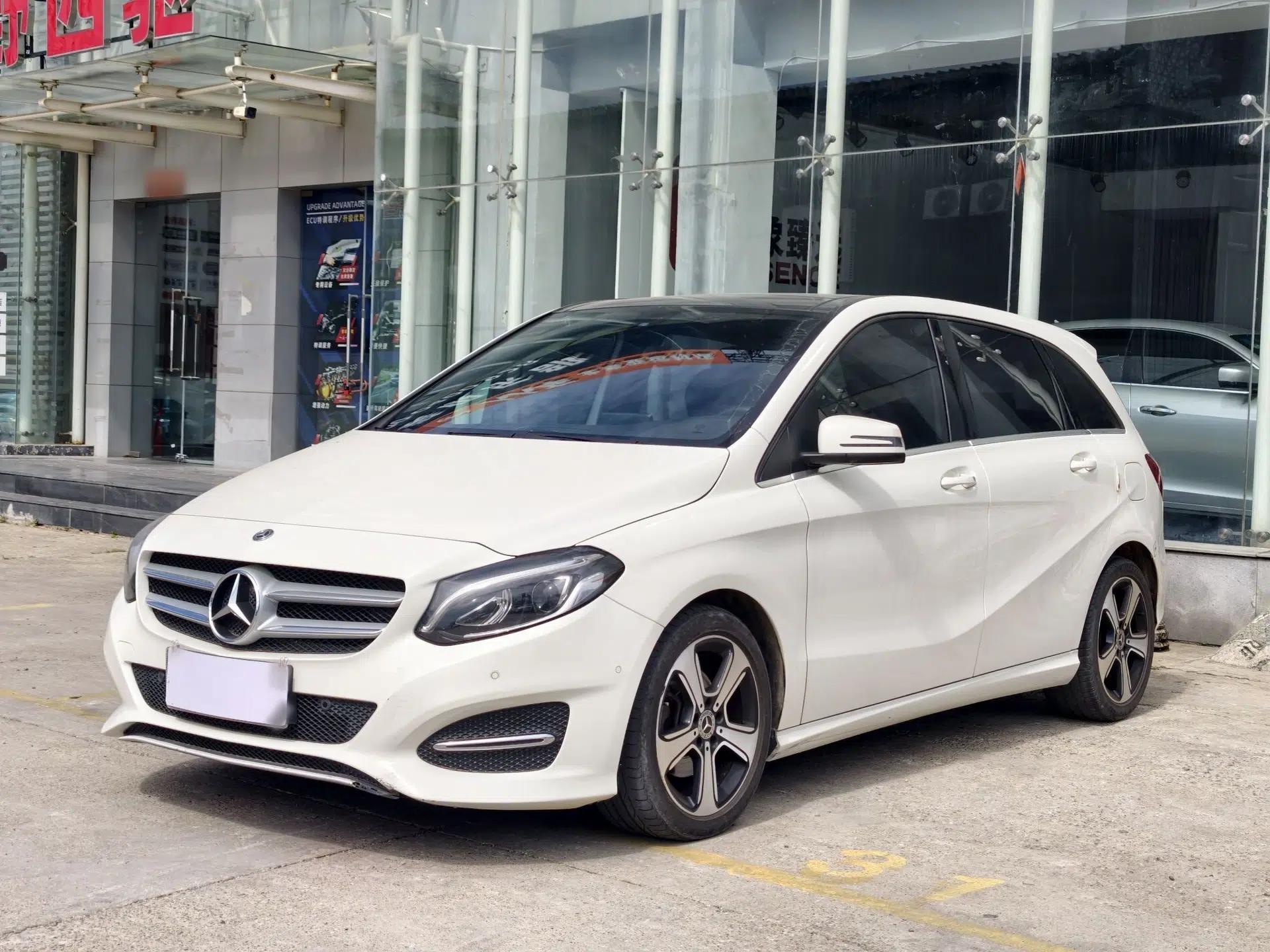 Mercedes-Benz B-Class 2017 B 200 Fashion Model — миниатюра 1