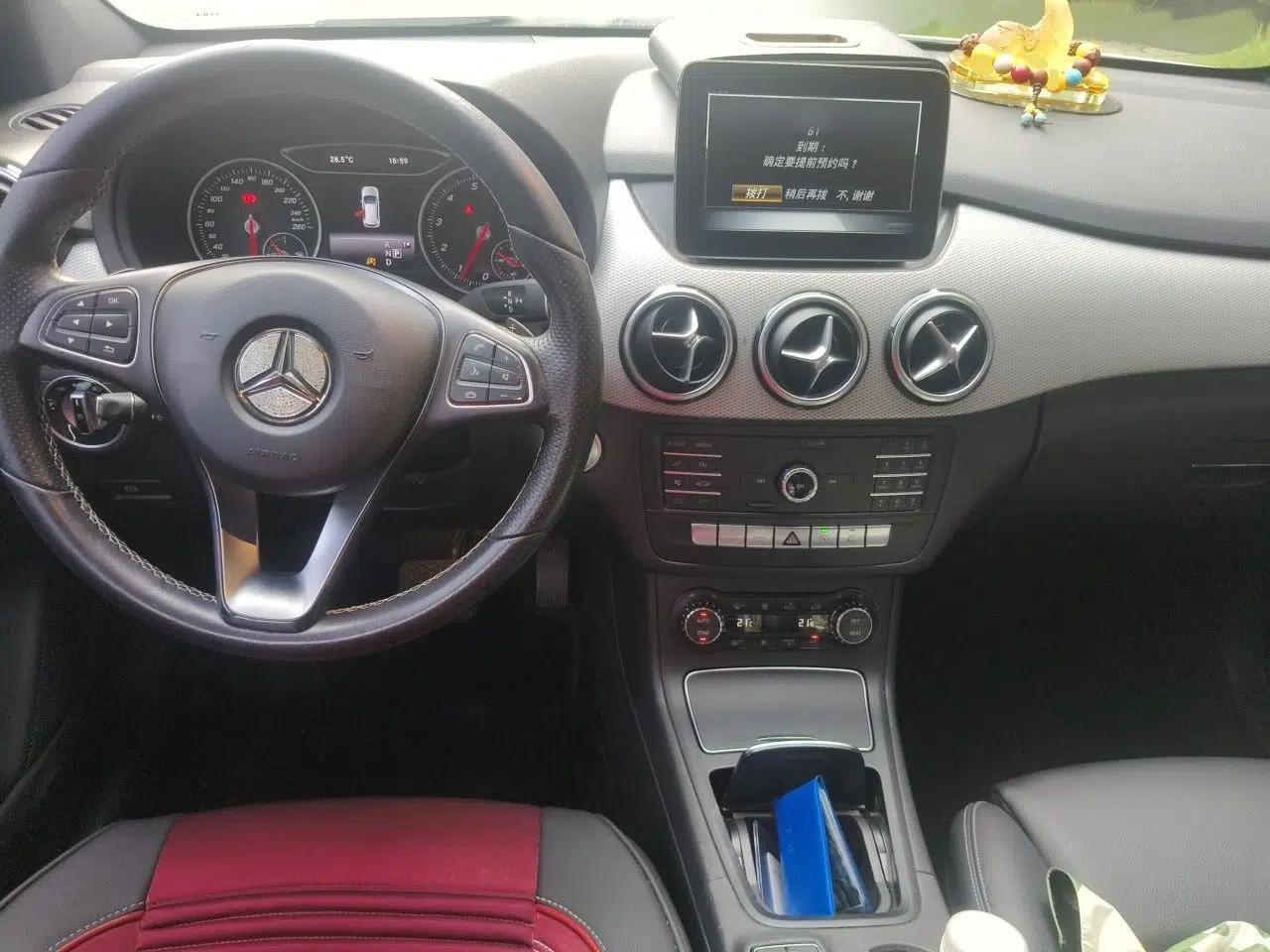 Mercedes-Benz B-Class 2019 B 200 Fashion Model — миниатюра 9