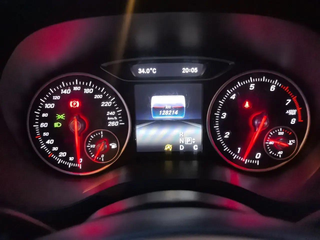 Mercedes-Benz B-Class 2015 B 200 Fashion Model — миниатюра 12