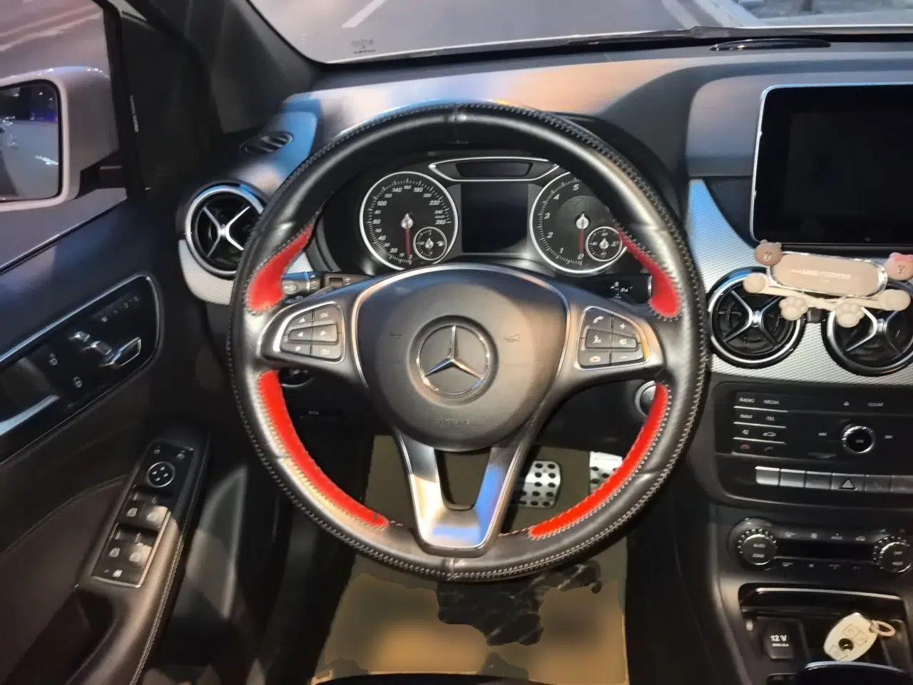 Mercedes-Benz B-Class 2015 B 200 Fashion Model — миниатюра 10