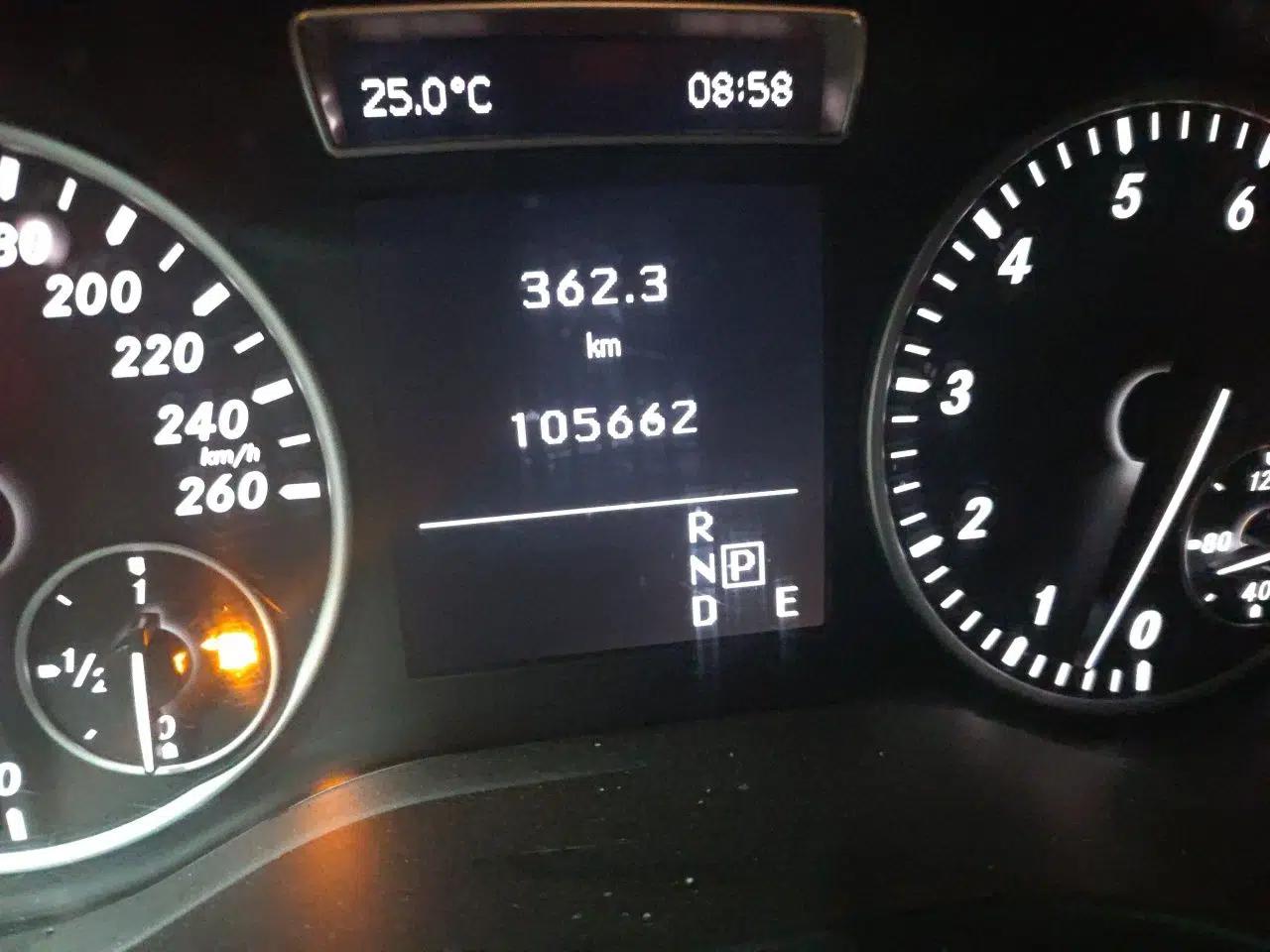 Mercedes-Benz B-Class 2012 B 180 — миниатюра 12