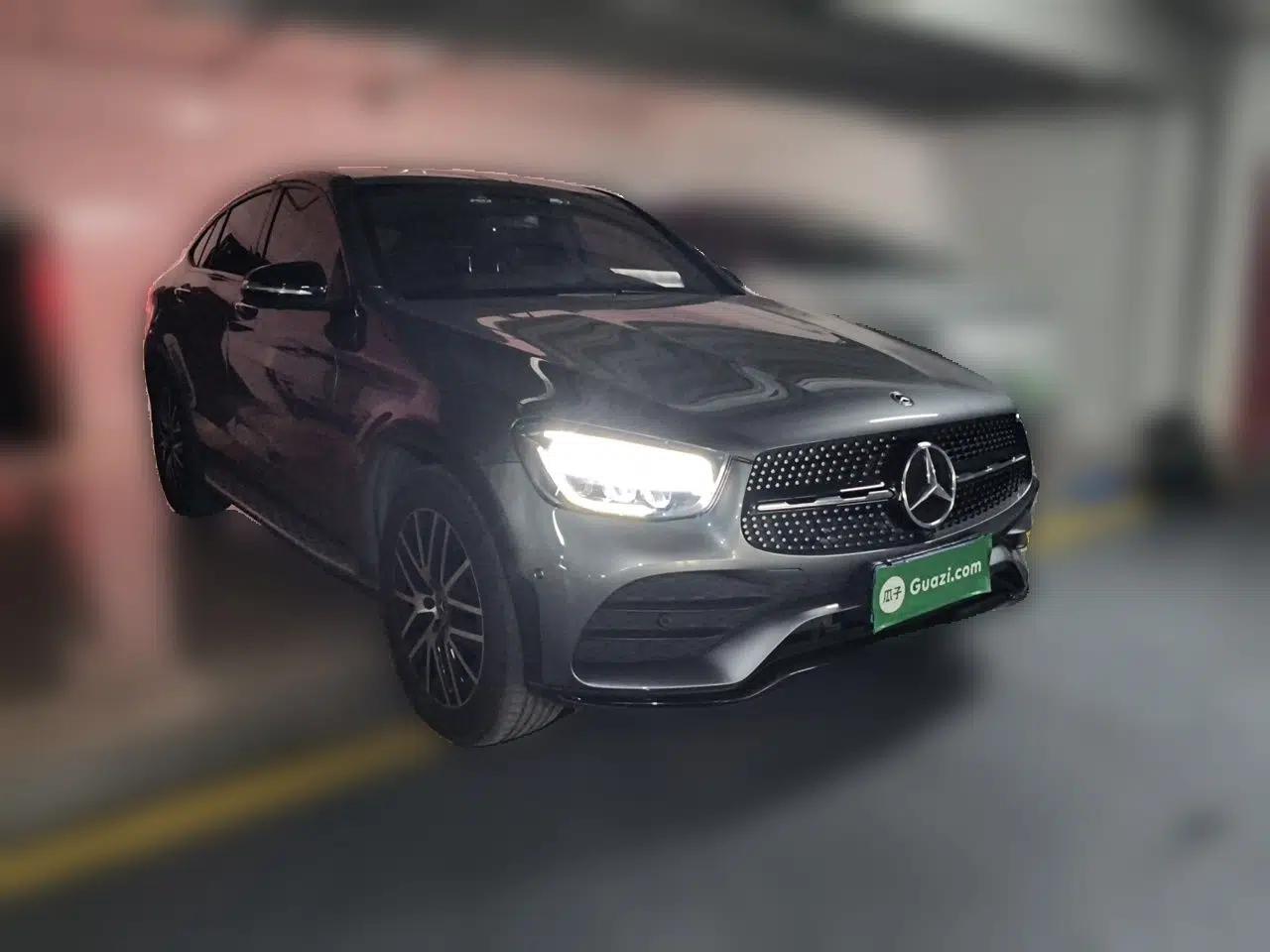 Mercedes-Benz GLC Coupe 2020 GLC 300 4MATIC Coupe SUV — миниатюра 3