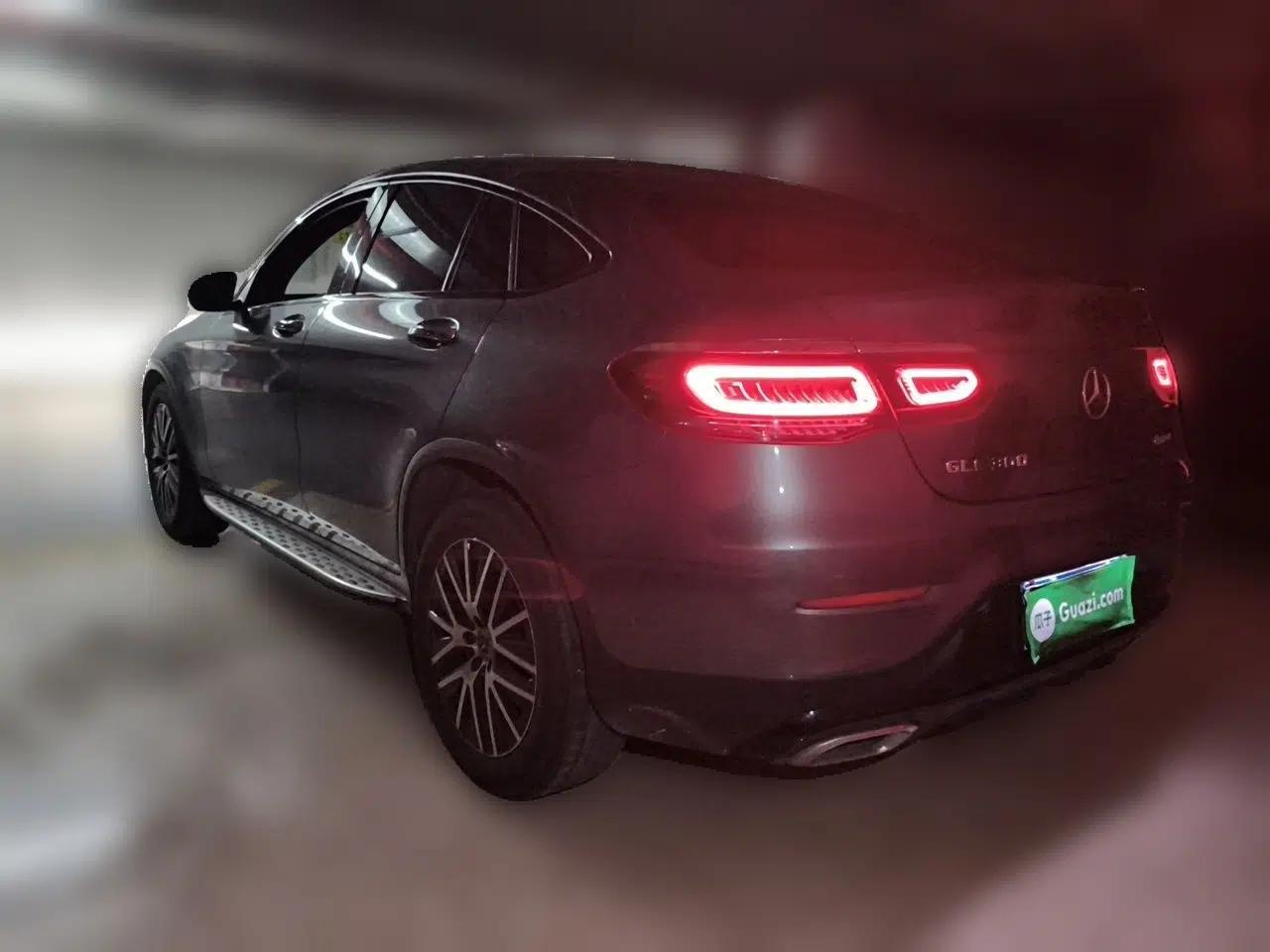 Mercedes-Benz GLC Coupe 2020 GLC 300 4MATIC Coupe SUV — миниатюра 4