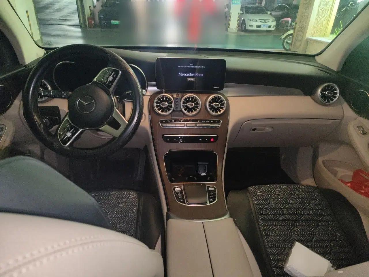 Mercedes-Benz GLC Coupe Mercedes-Benz GLC 300, 2.0-liter engine, 190 hp, automatic transmission, 5 seats, registered on May 22, 2023. — миниатюра 9