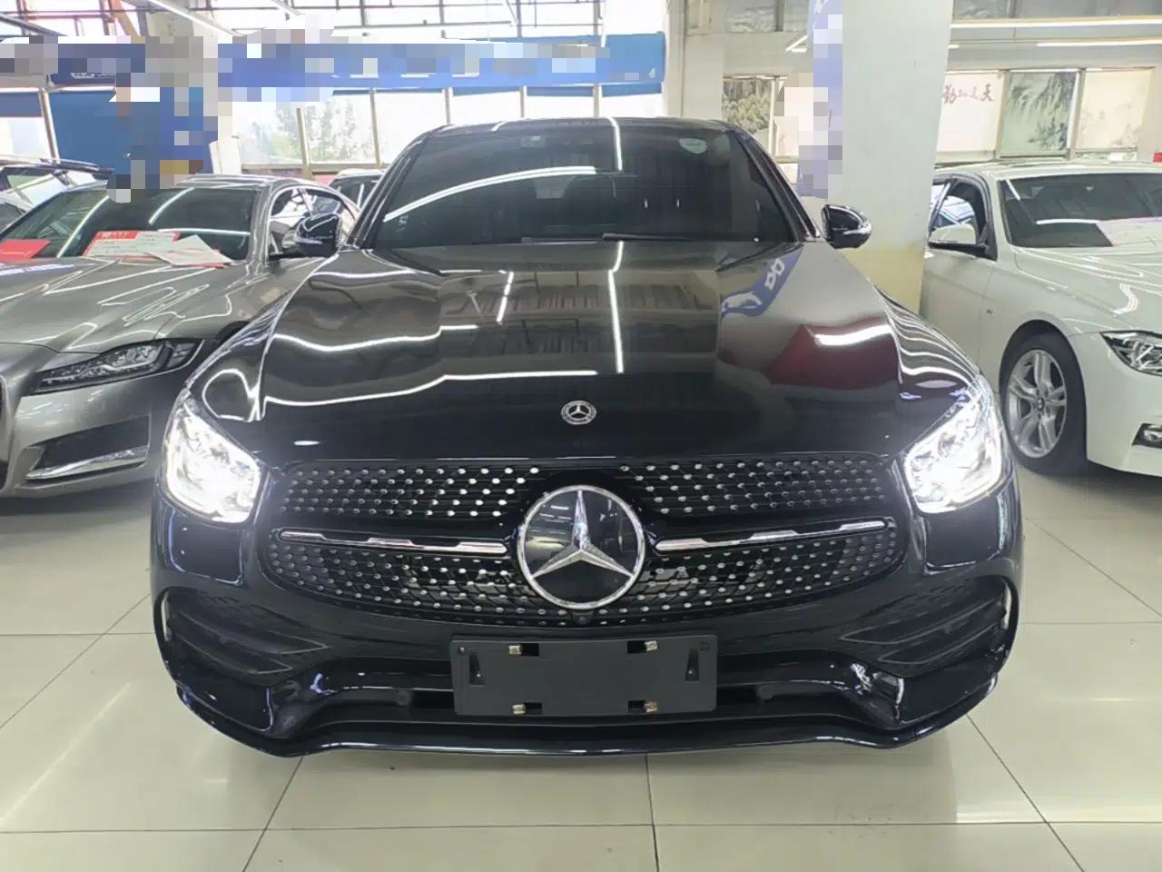 Mercedes-Benz GLC Coupe 2020 GLC 300 4MATIC Coupe SUV — миниатюра 2
