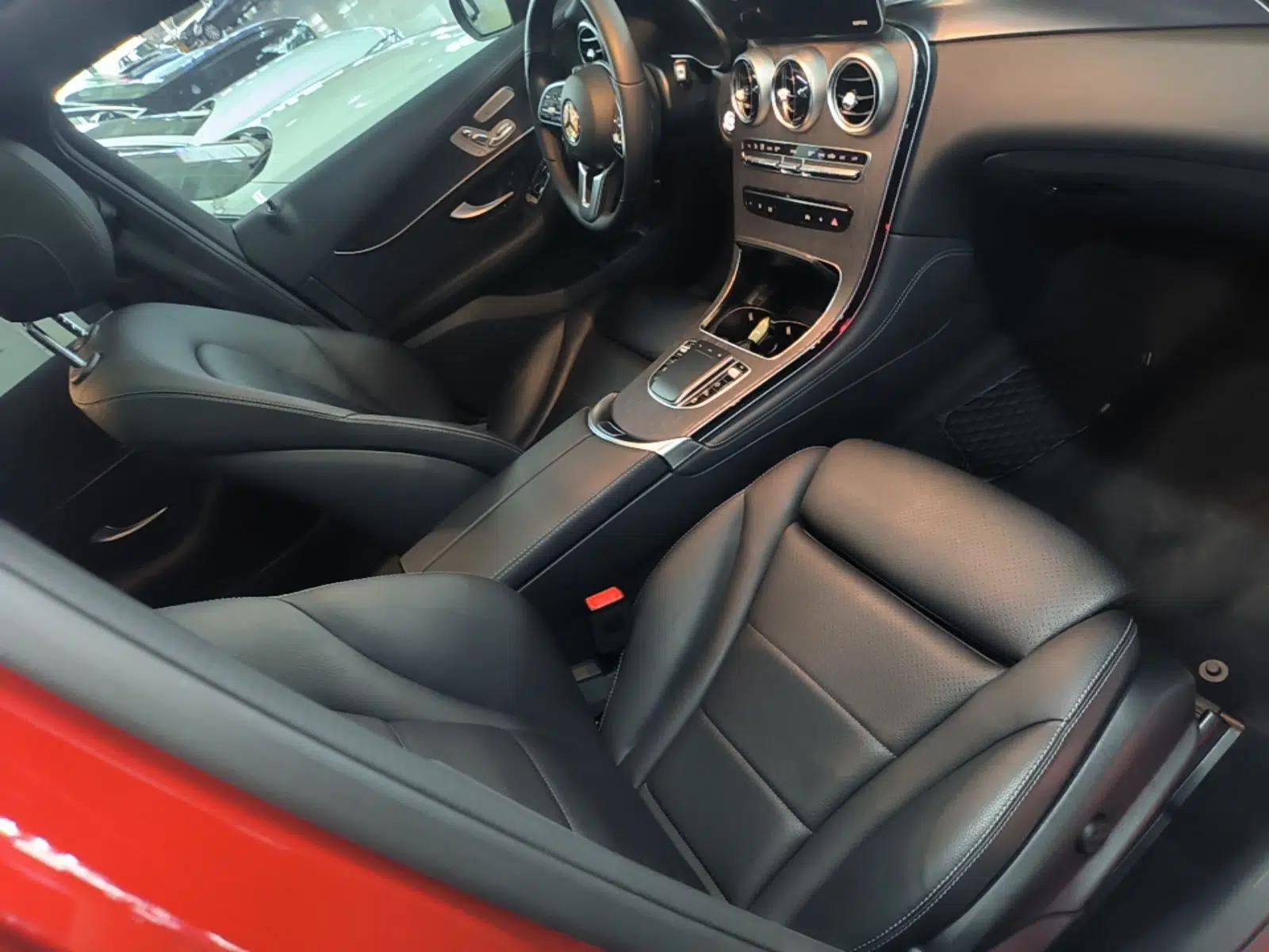 Mercedes-Benz GLC Coupe 2020 GLC 300 4MATIC Coupe SUV — миниатюра 19