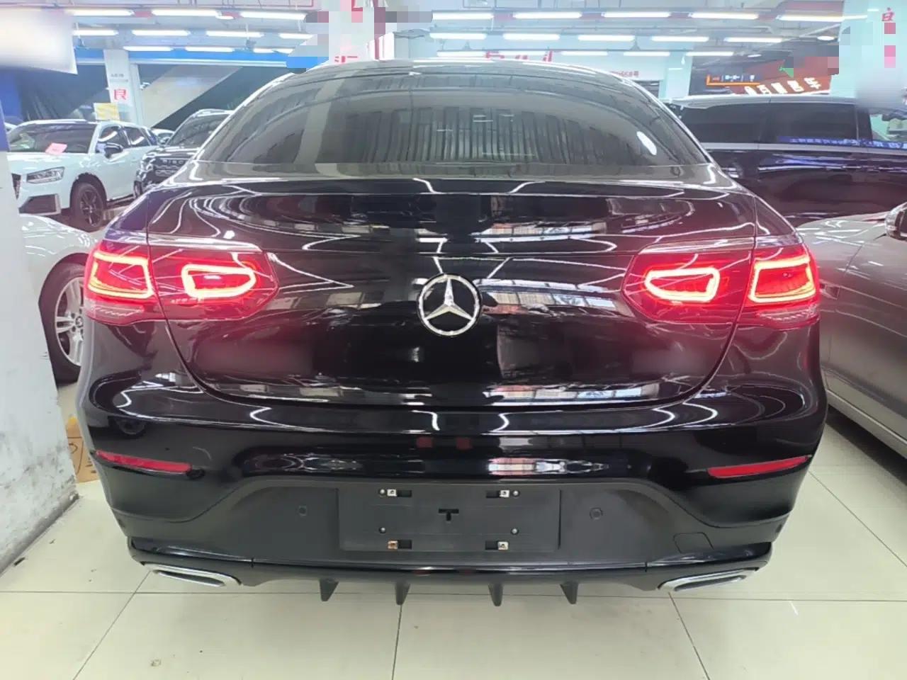 Mercedes-Benz GLC Coupe 2020 GLC 300 4MATIC Coupe SUV — миниатюра 5