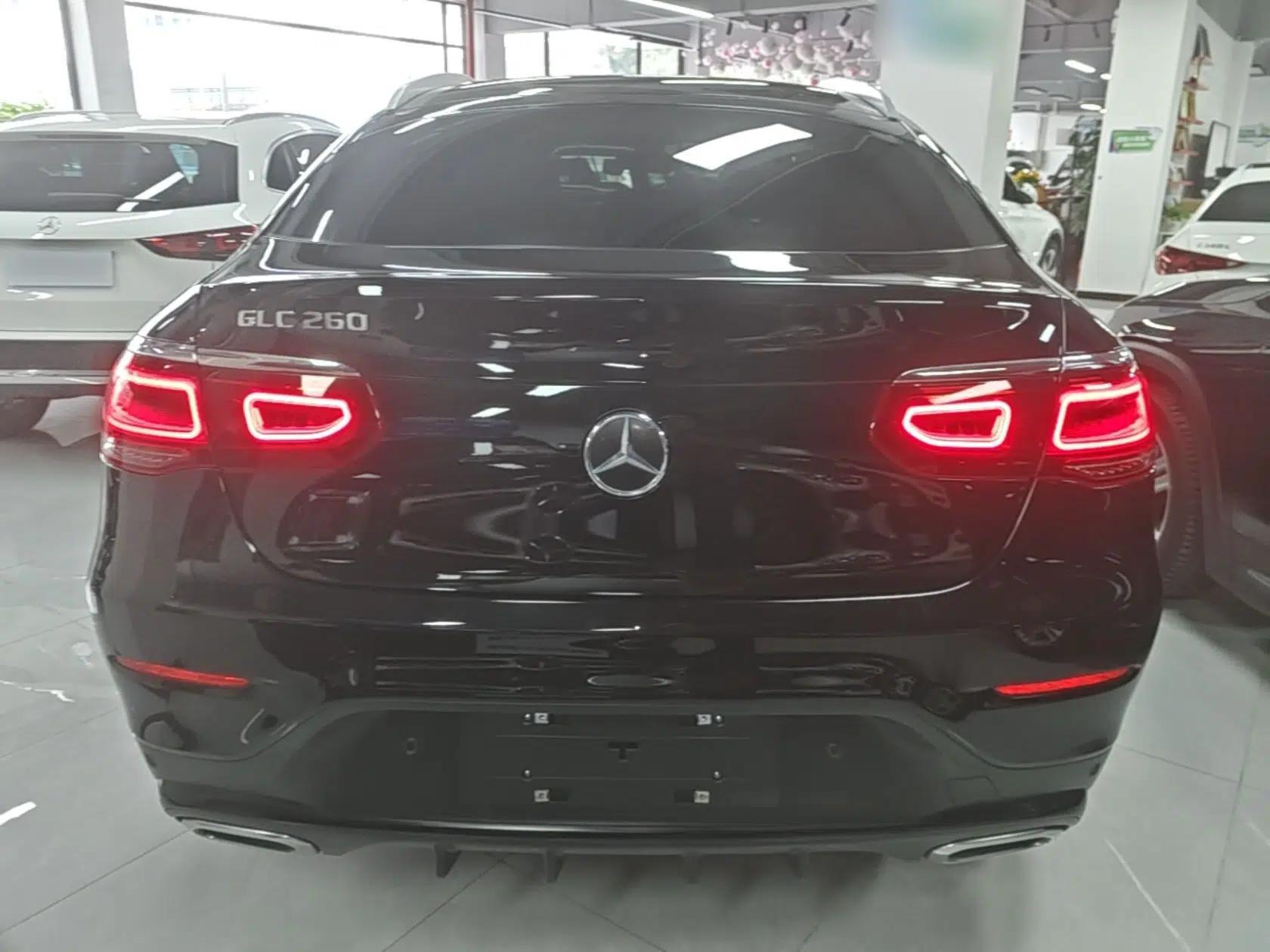 Mercedes-Benz GLC Coupe 2021 GLC 260 4MATIC Coupe SUV — миниатюра 5