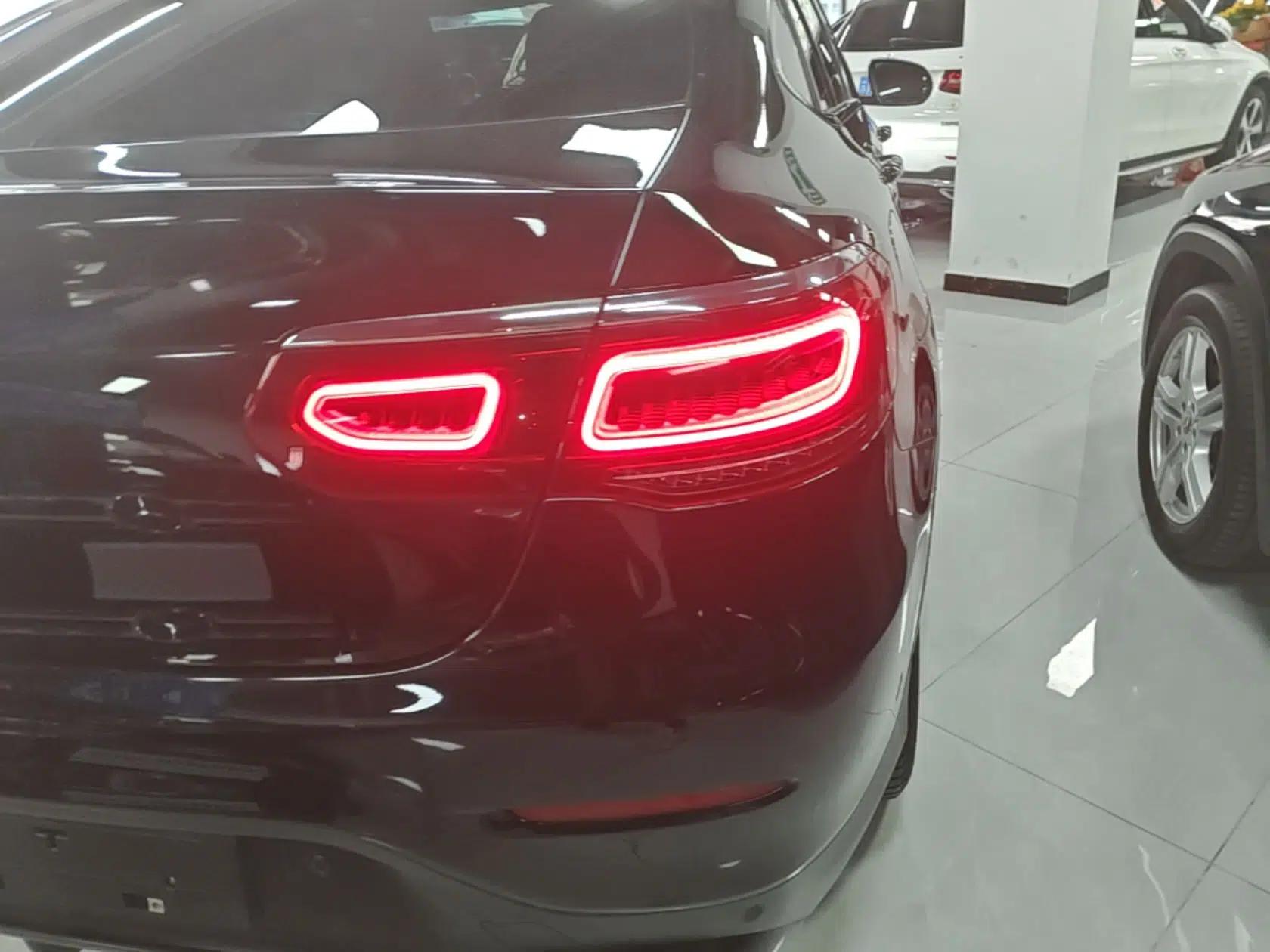 Mercedes-Benz GLC Coupe 2021 GLC 260 4MATIC Coupe SUV — миниатюра 9
