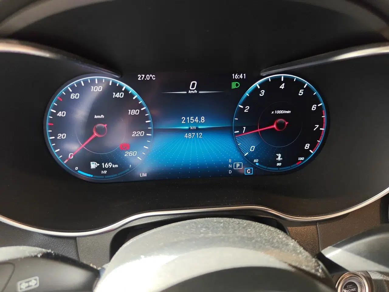 Mercedes-Benz GLC Coupe 2020 GLC 300 4MATIC Coupe SUV — миниатюра 12