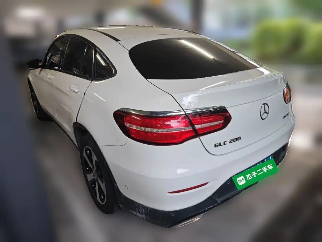 Mercedes-Benz GLC Coupe 2017 GLC 200 4MATIC Coupe SUV — миниатюра 4