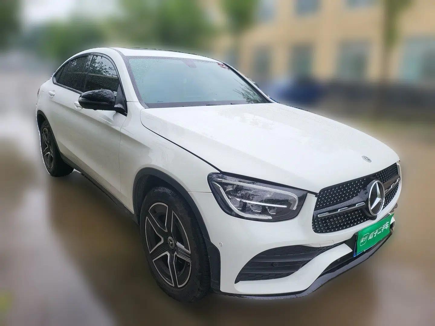 Mercedes-Benz GLC Coupe 2021 GLC 260 4MATIC Coupe SUV — миниатюра 3