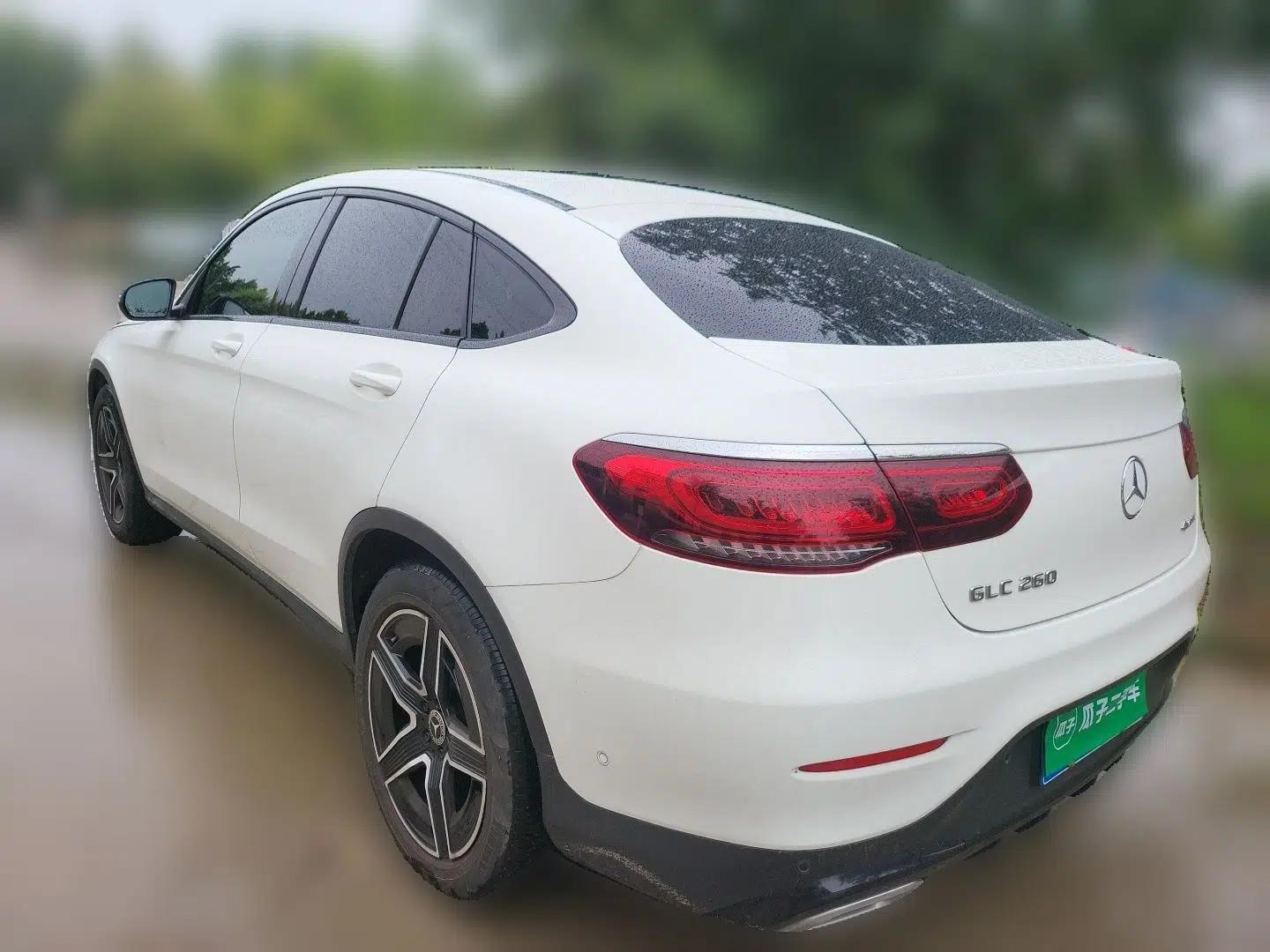 Mercedes-Benz GLC Coupe 2021 GLC 260 4MATIC Coupe SUV — миниатюра 4