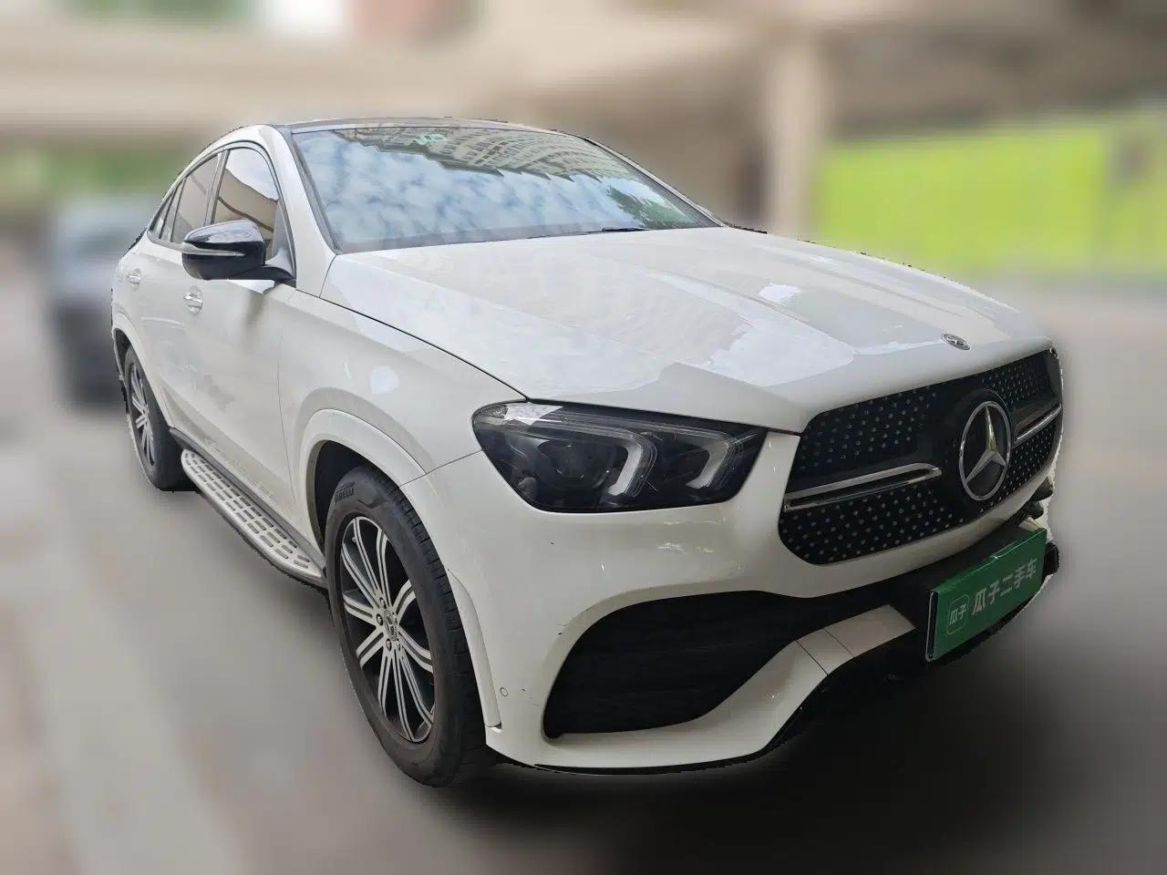Mercedes-Benz GLE Coupe 2020 GLE 350 4MATIC Coupe SUV Luxury Model — миниатюра 3