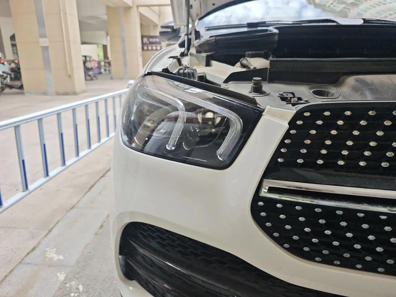 Mercedes-Benz GLE Coupe 2020 GLE 350 4MATIC Coupe SUV Luxury Model — миниатюра 7