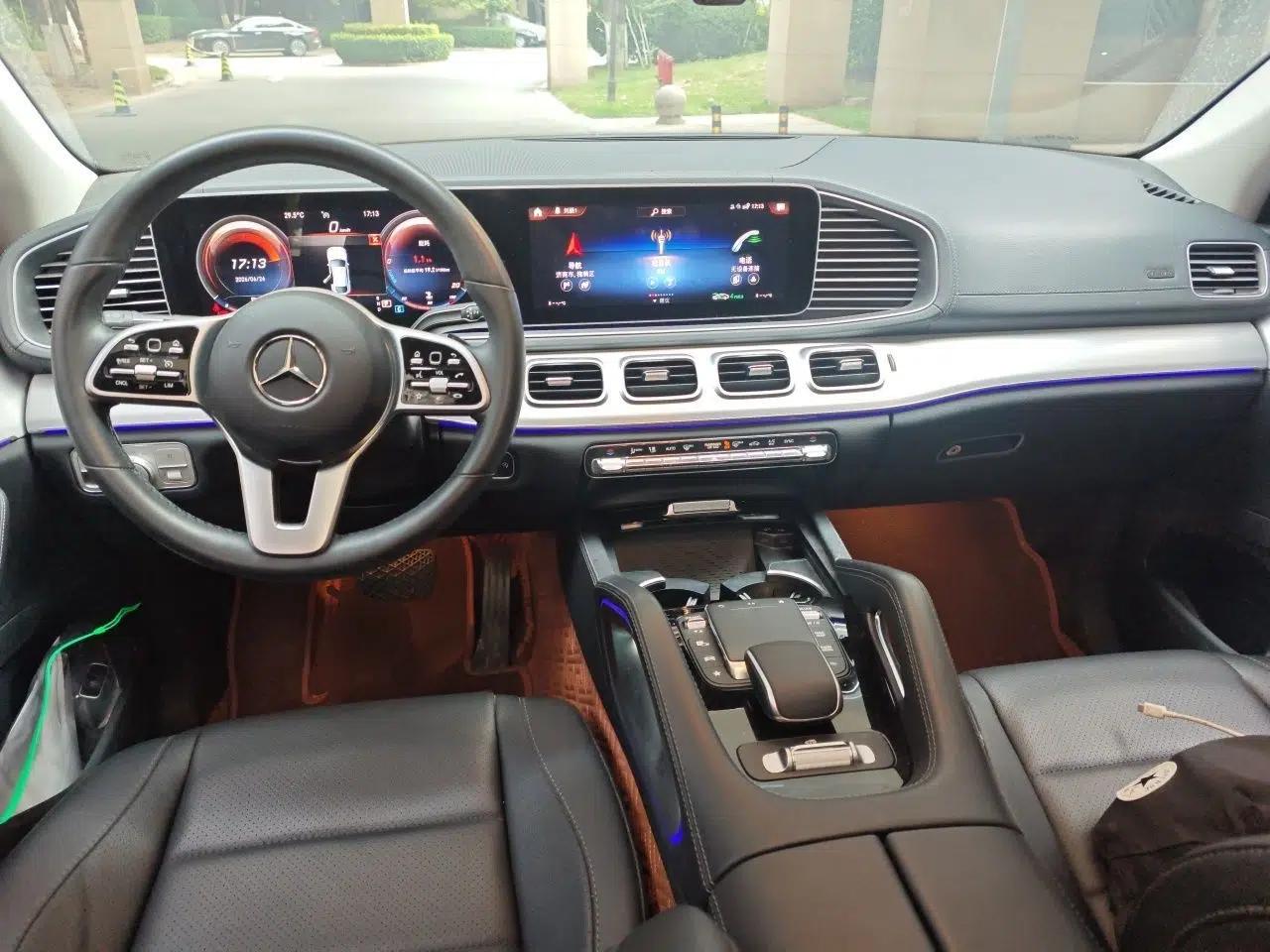 Mercedes-Benz GLE Coupe 2020 GLE 350 4MATIC Coupe SUV Luxury Model — миниатюра 9