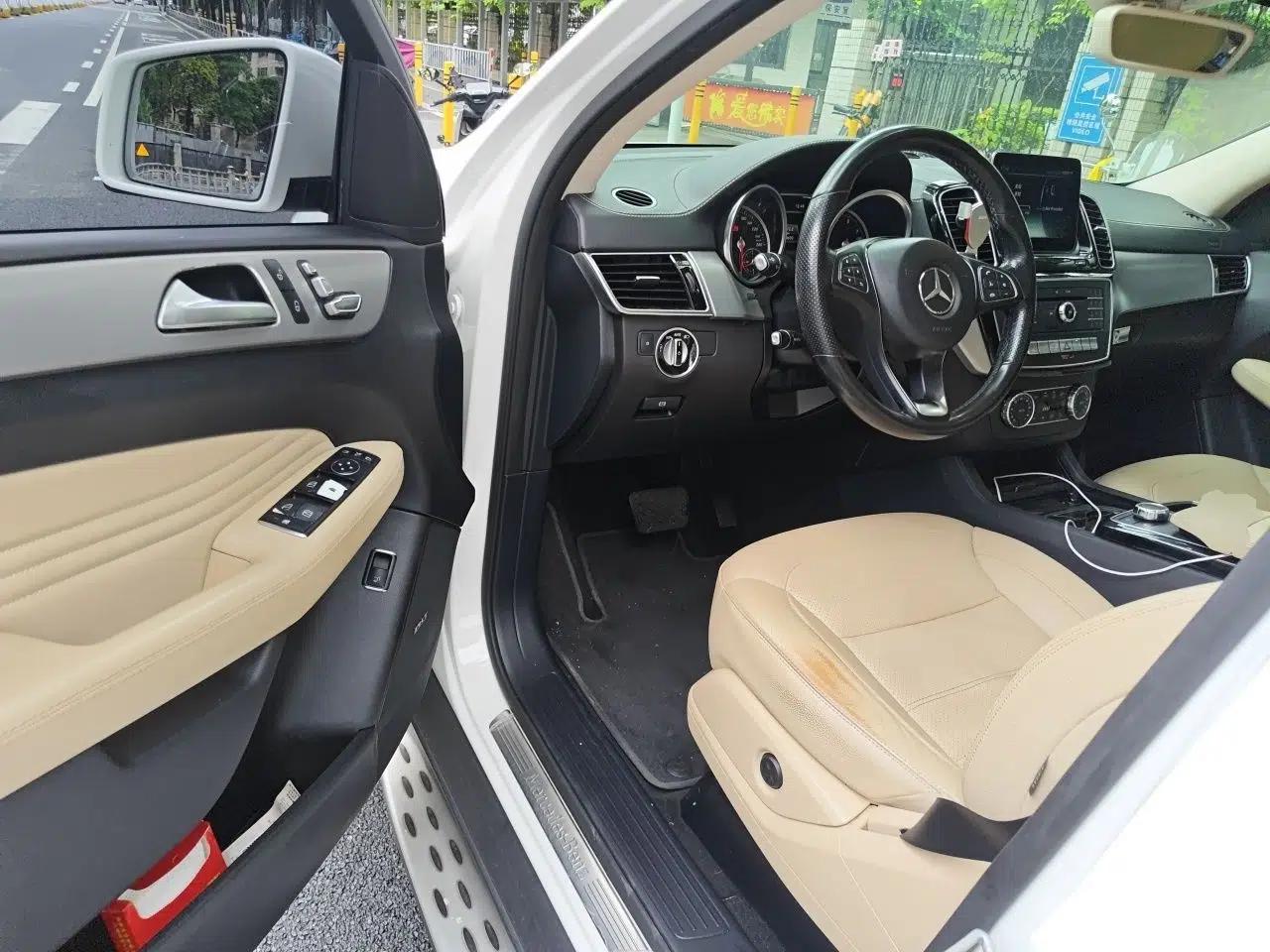 Mercedes-Benz GLE Coupe 2015 GLE 320 4MATIC Coupe SUV — миниатюра 16