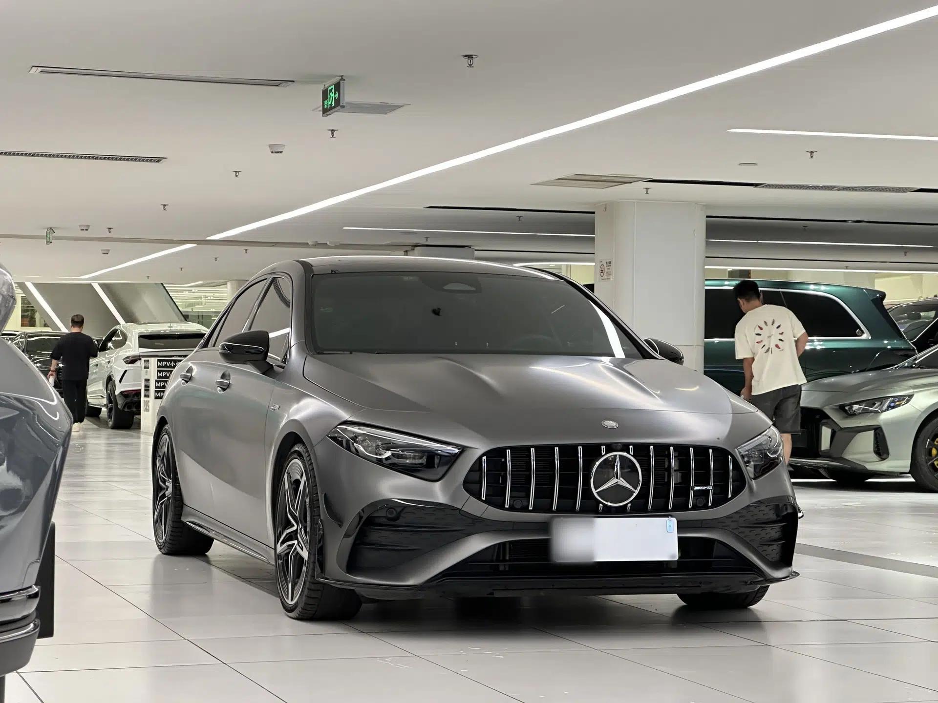 Mercedes-Benz A AMG 2024 Facelift AMG A 35 L 4MATIC — миниатюра 17