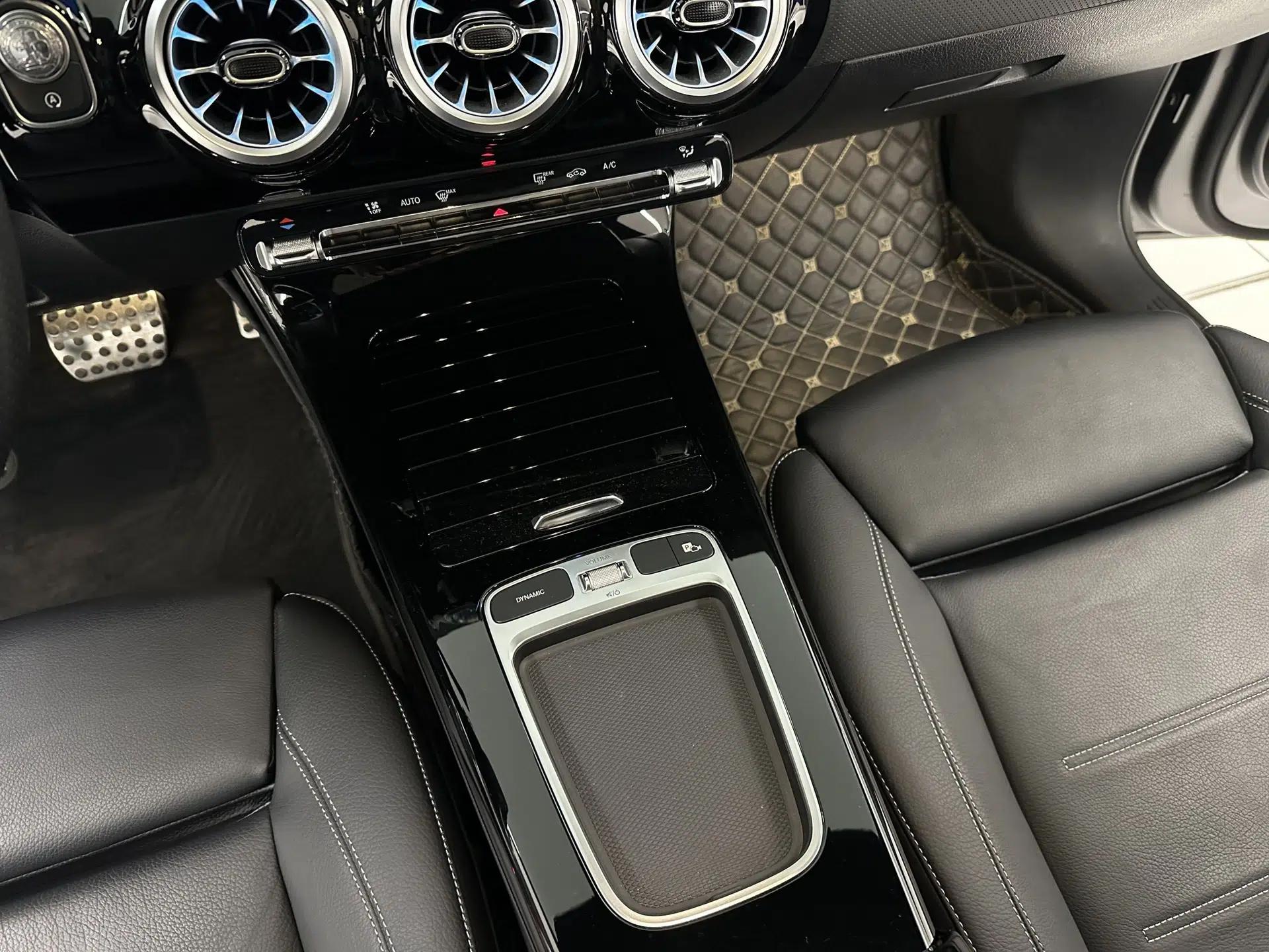 Mercedes-Benz A AMG 2024 Facelift AMG A 35 L 4MATIC — миниатюра 37