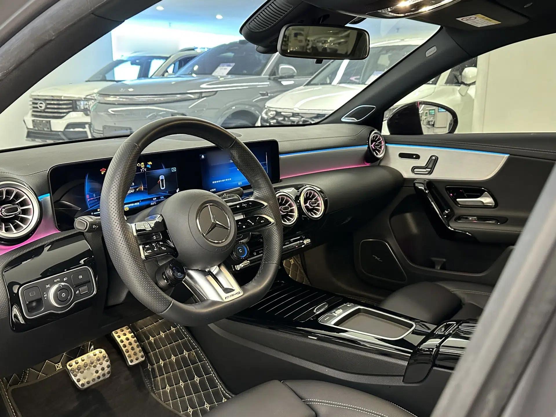 Mercedes-Benz A AMG 2024 Facelift AMG A 35 L 4MATIC — миниатюра 39