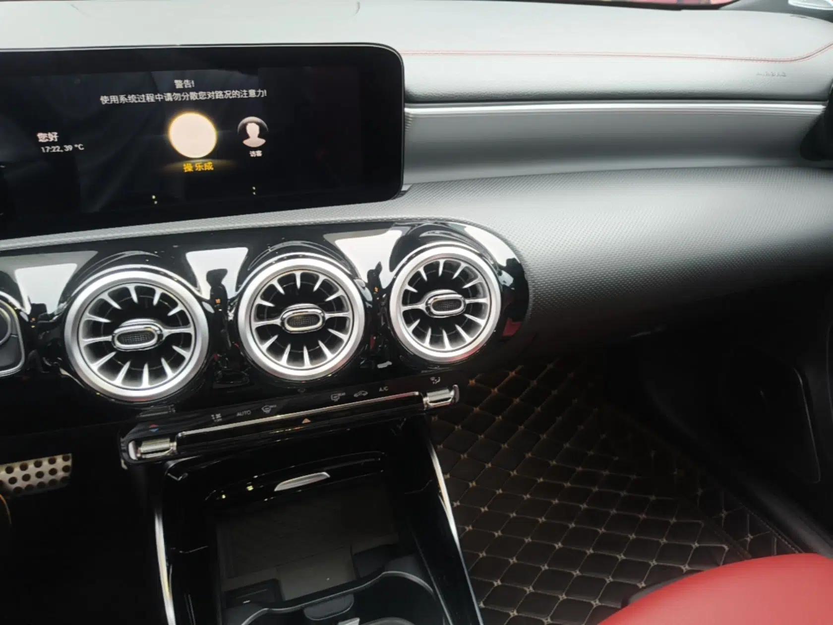 Mercedes-Benz A AMG 2022 AMG A 35 L 4MATIC — миниатюра 15