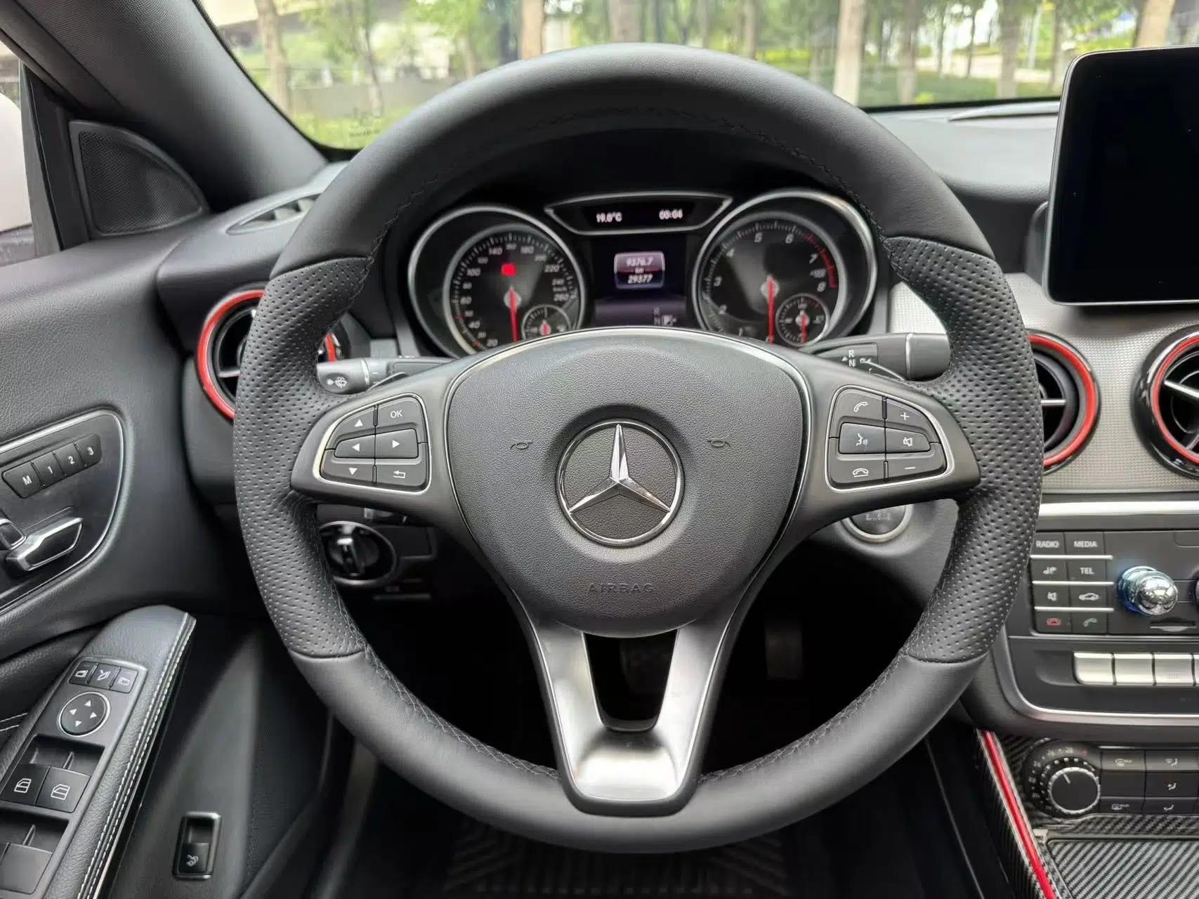 Mercedes-Benz CLA 2018 CLA 200 Style Edition — миниатюра 11